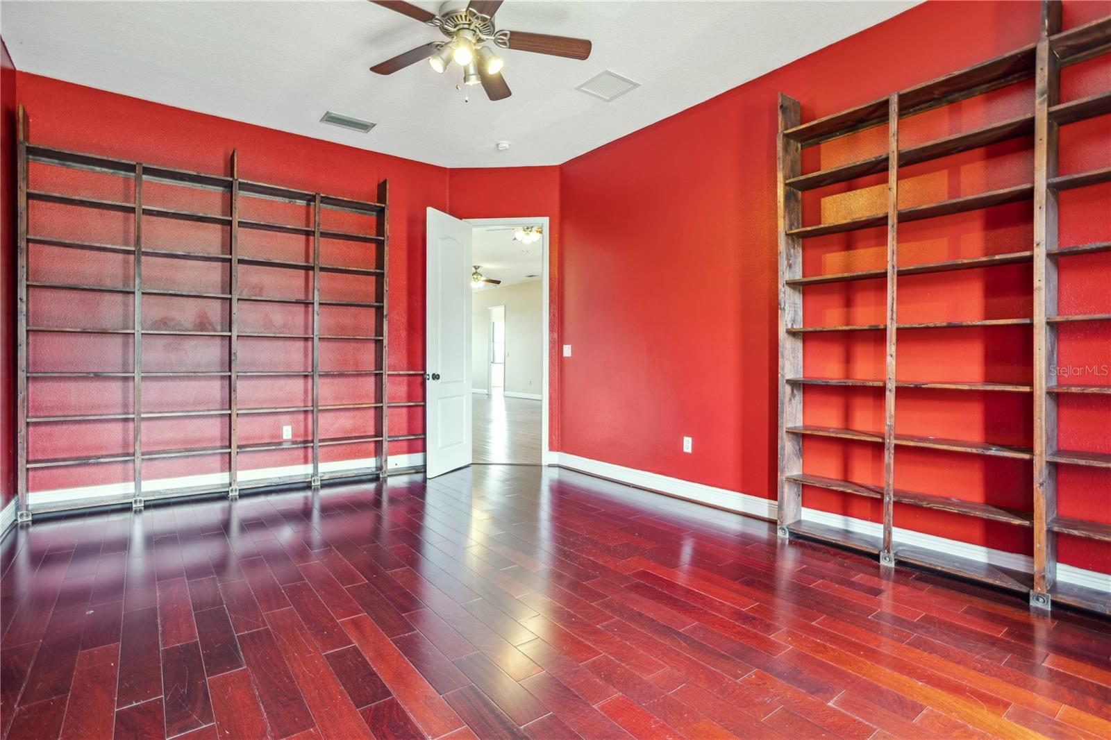 36813 BARRINGTON DR, EUSTIS, FL, 32736