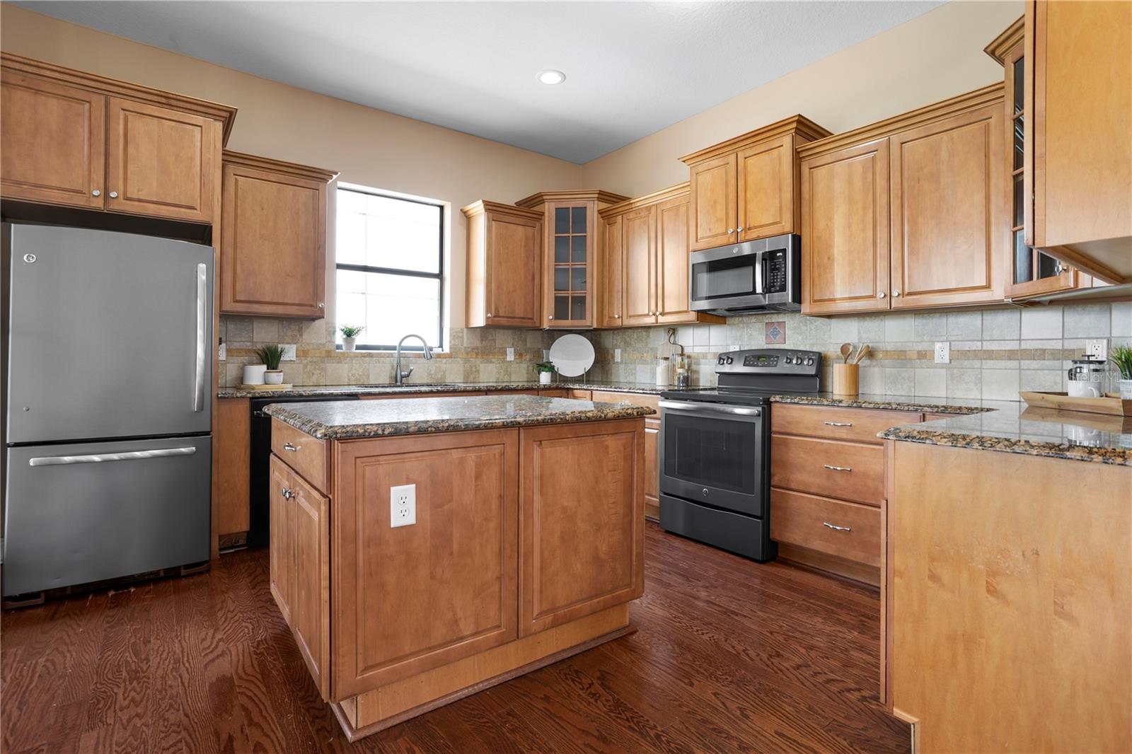 36813 BARRINGTON DR, EUSTIS, FL, 32736