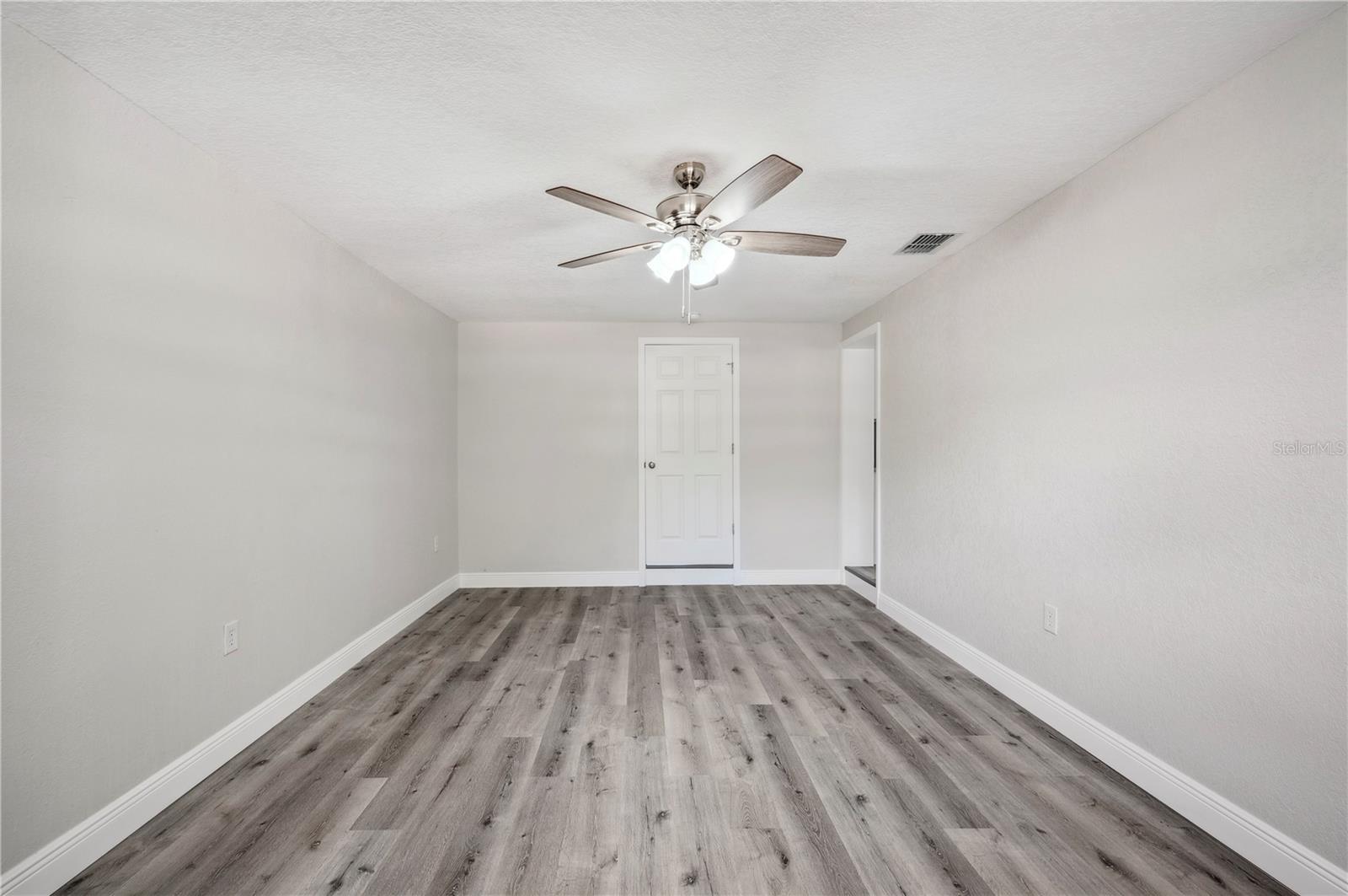 1037 WAYNESVILLE AVE, LAKELAND, FL, 33801