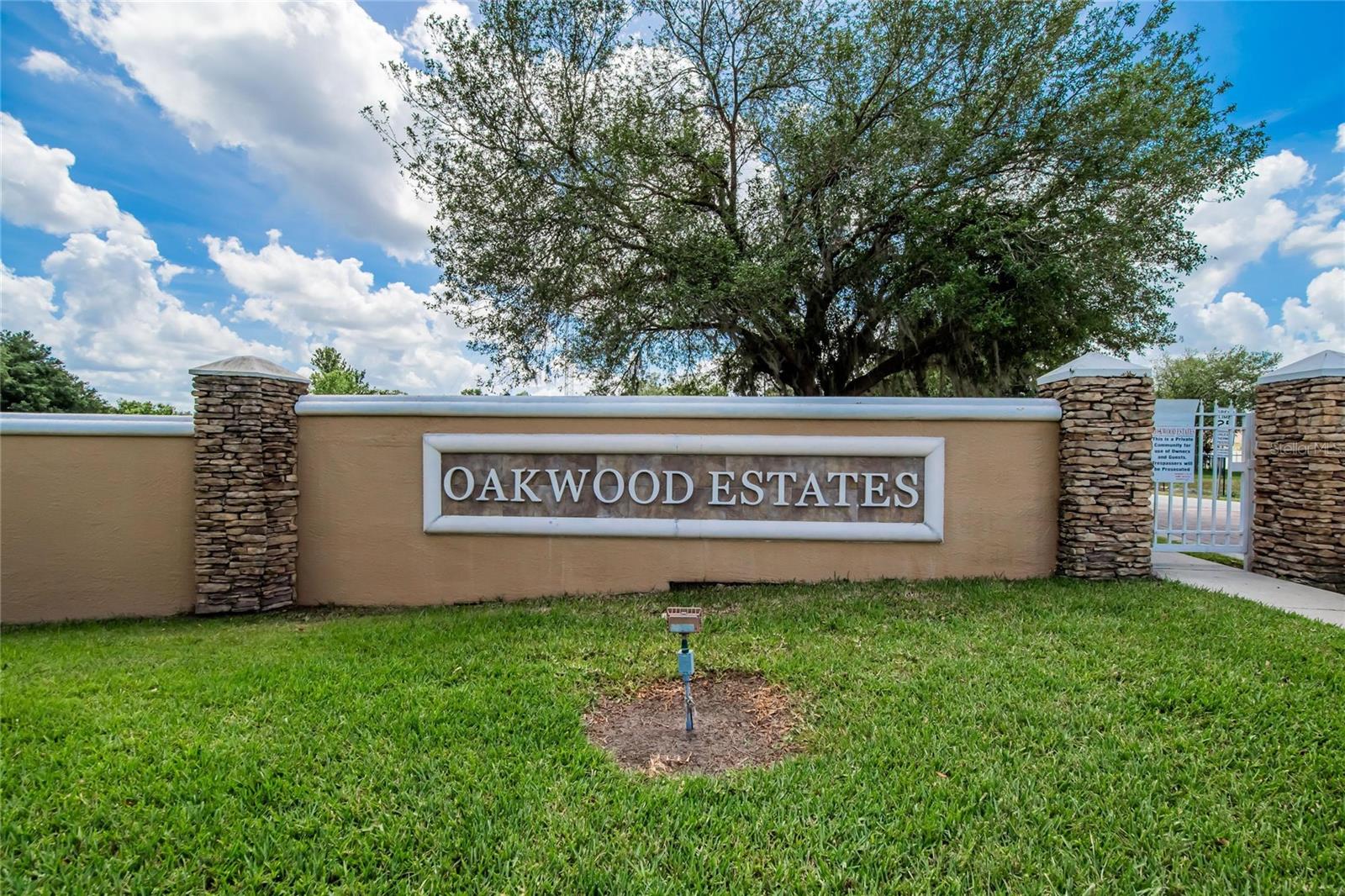 1742 OAKWOOD ESTATES DR, PLANT CITY, FL, 33563