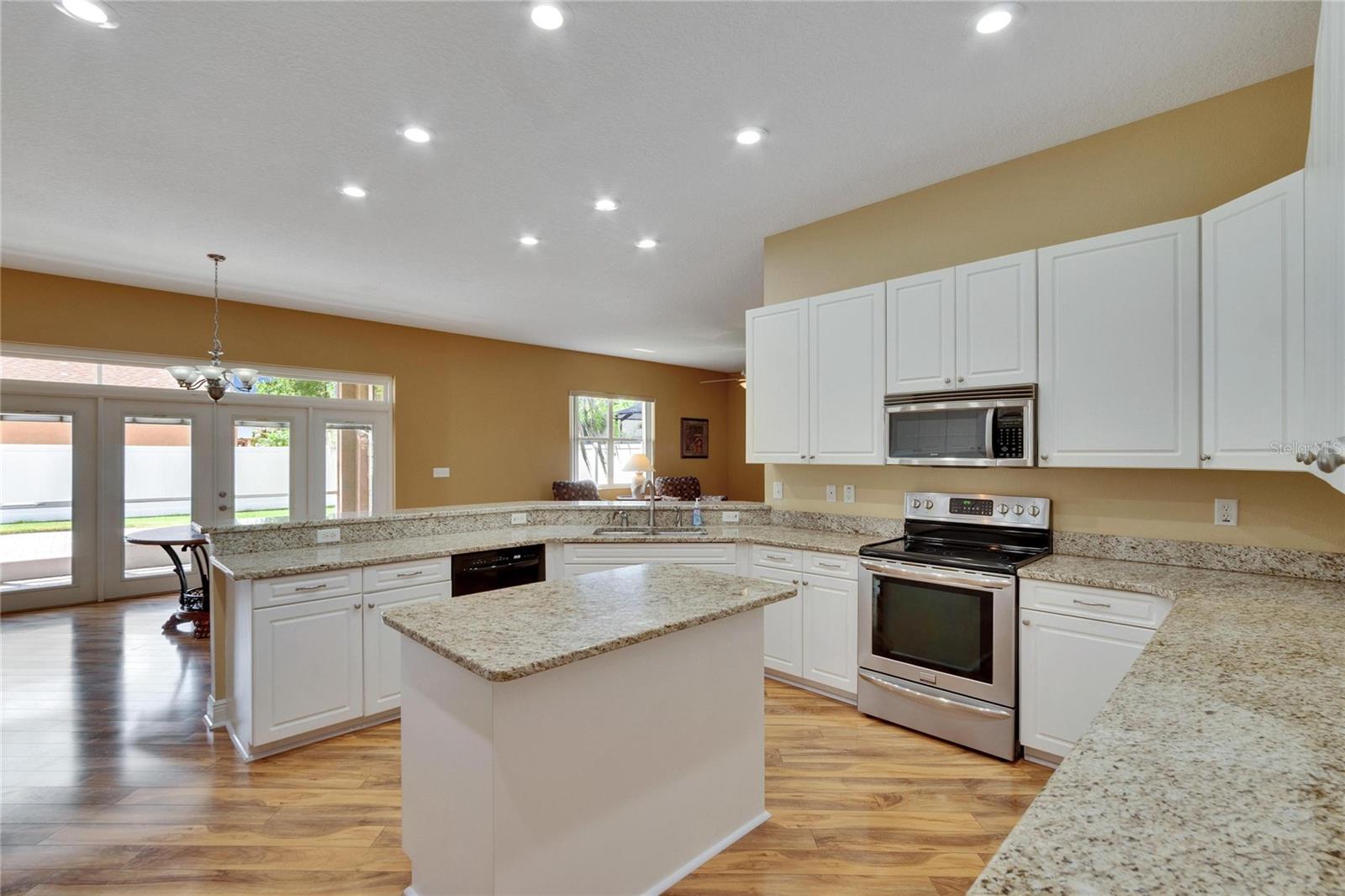 1742 OAKWOOD ESTATES DR, PLANT CITY, FL, 33563