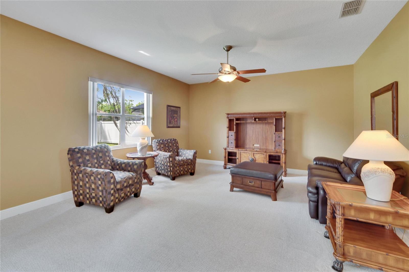 1742 OAKWOOD ESTATES DR, PLANT CITY, FL, 33563