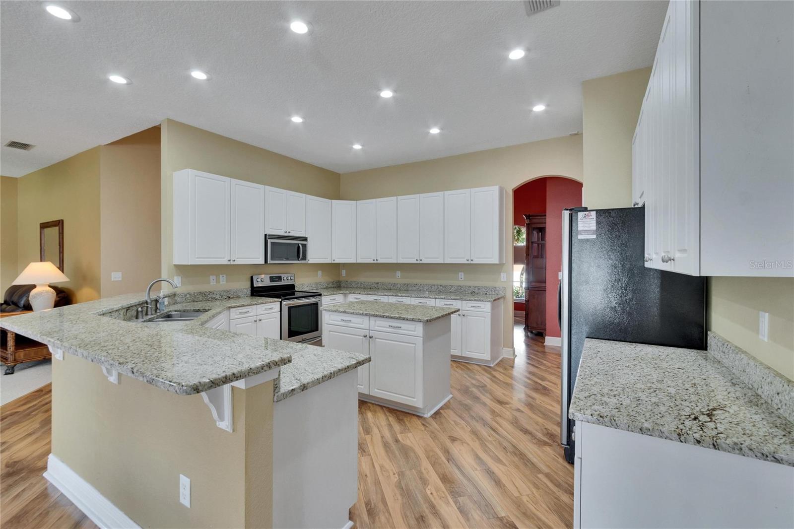 1742 OAKWOOD ESTATES DR, PLANT CITY, FL, 33563