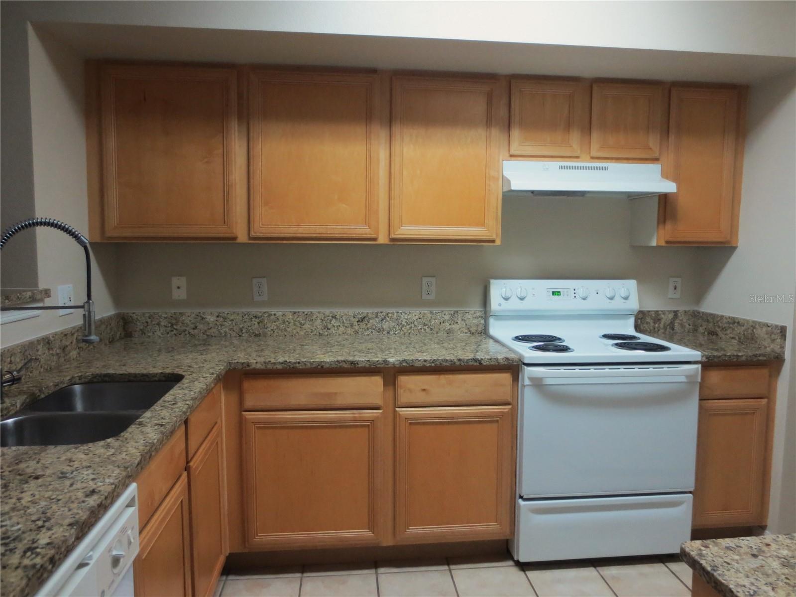 1155 VILLAGIO CIR #204, SARASOTA, FL, 34237