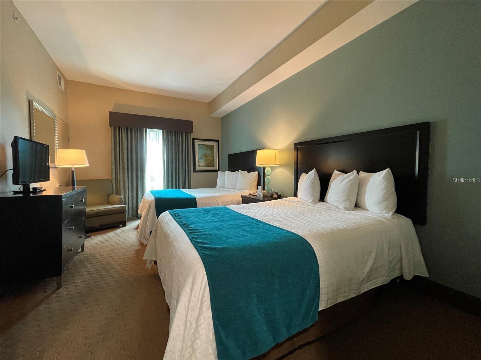 8303 PALM PKWY #100, ORLANDO, FL, 32836