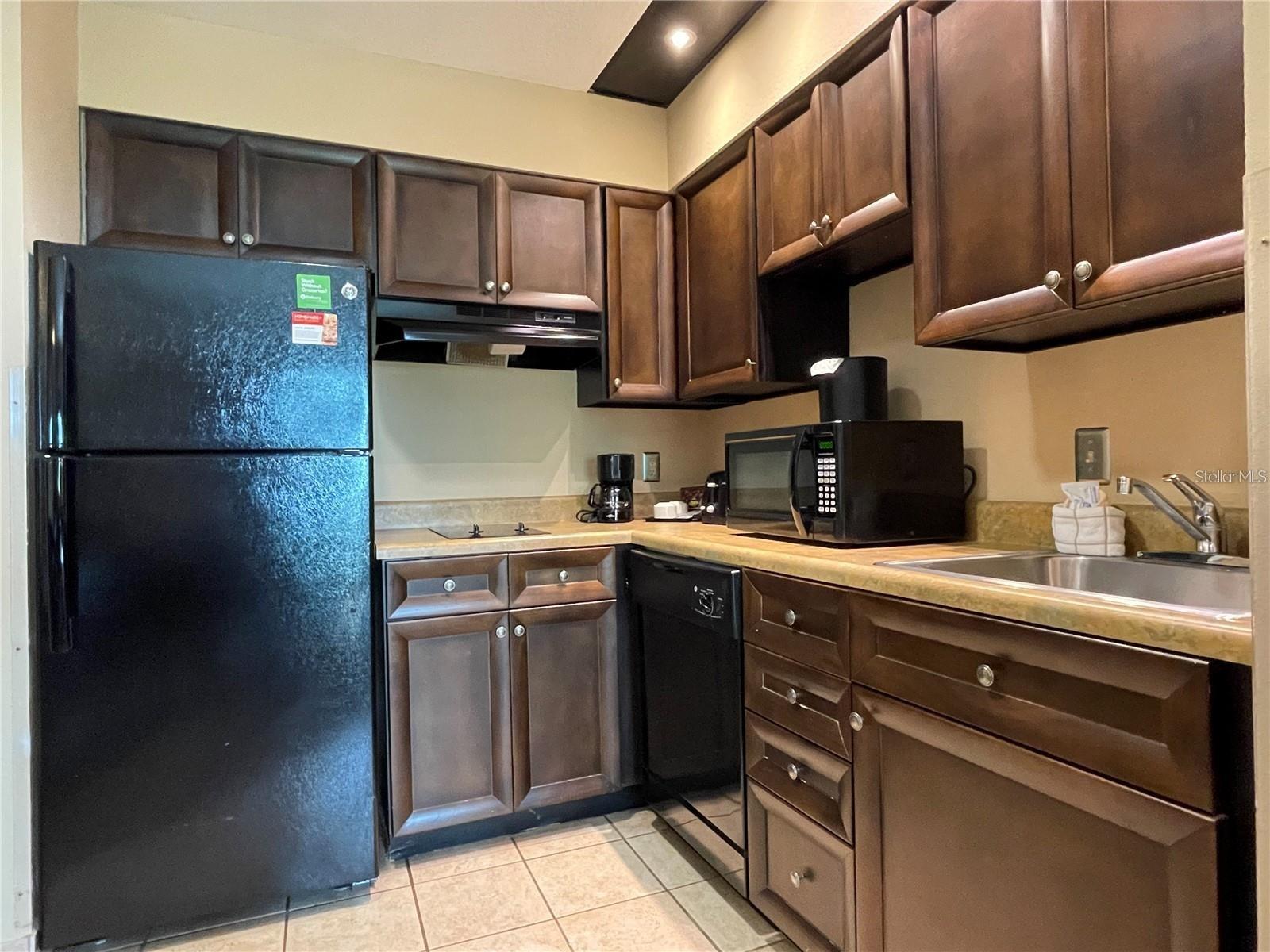 8303 PALM PKWY #100, ORLANDO, FL, 32836