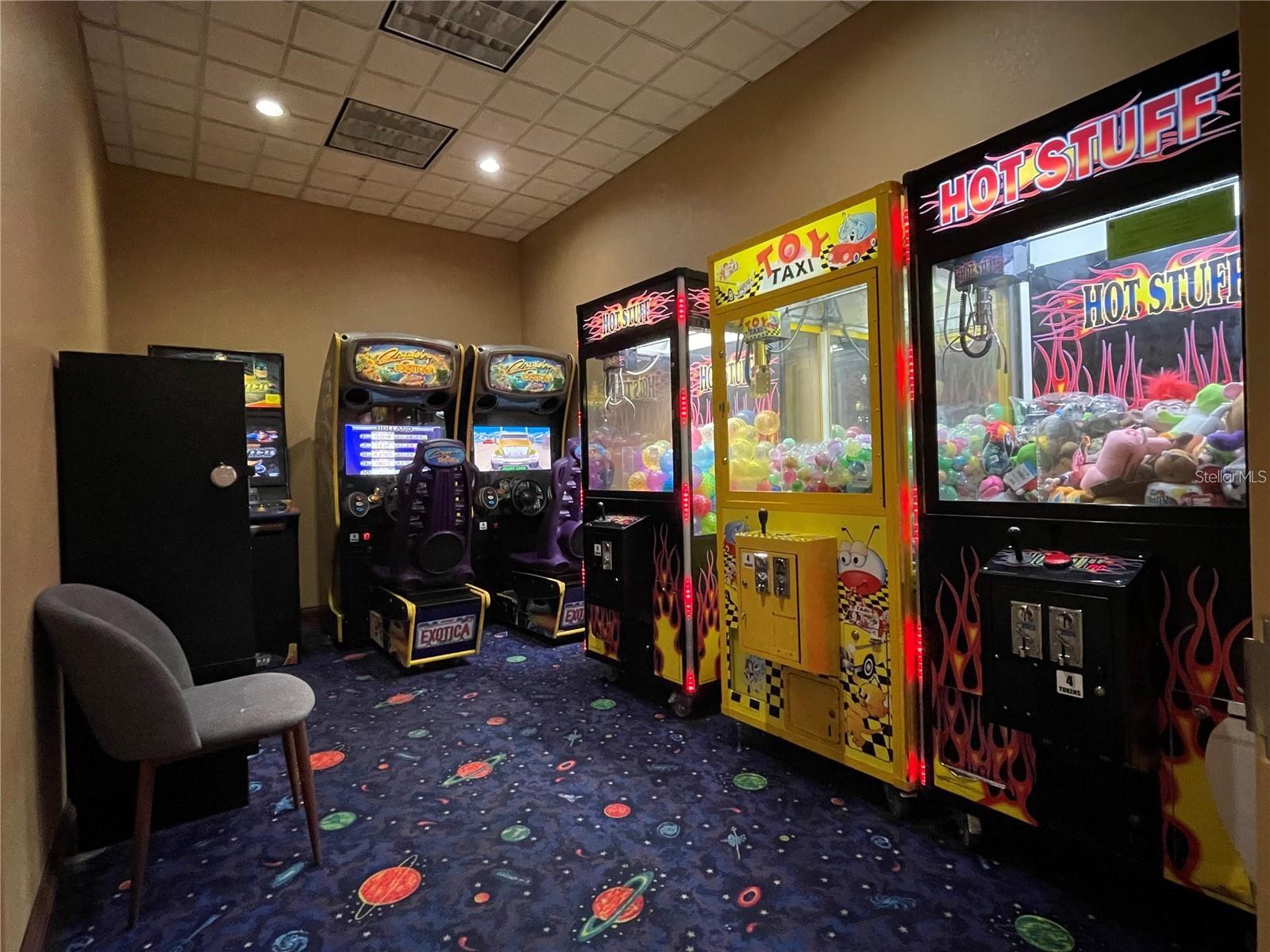 8303 PALM PKWY #100, ORLANDO, FL, 32836