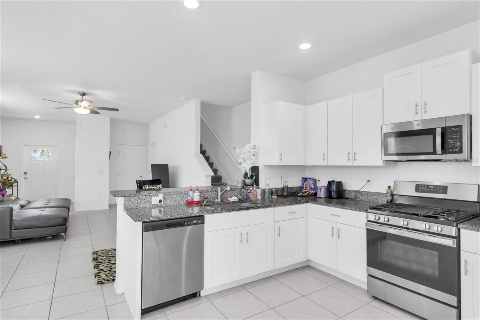 8299 CRESCENT OAKS DR, NEW PORT RICHEY, FL, 34655