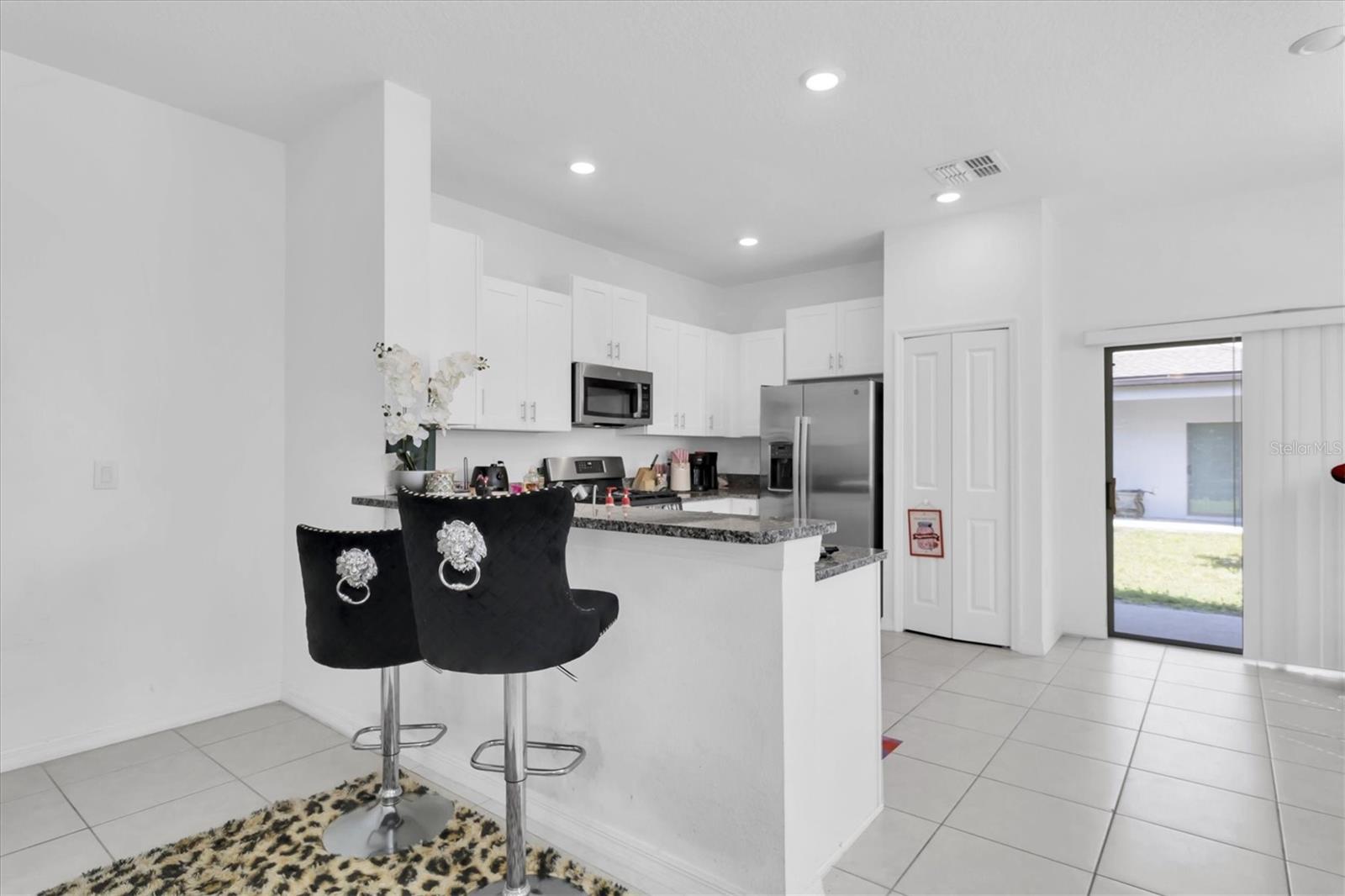 8299 CRESCENT OAKS DR, NEW PORT RICHEY, FL, 34655
