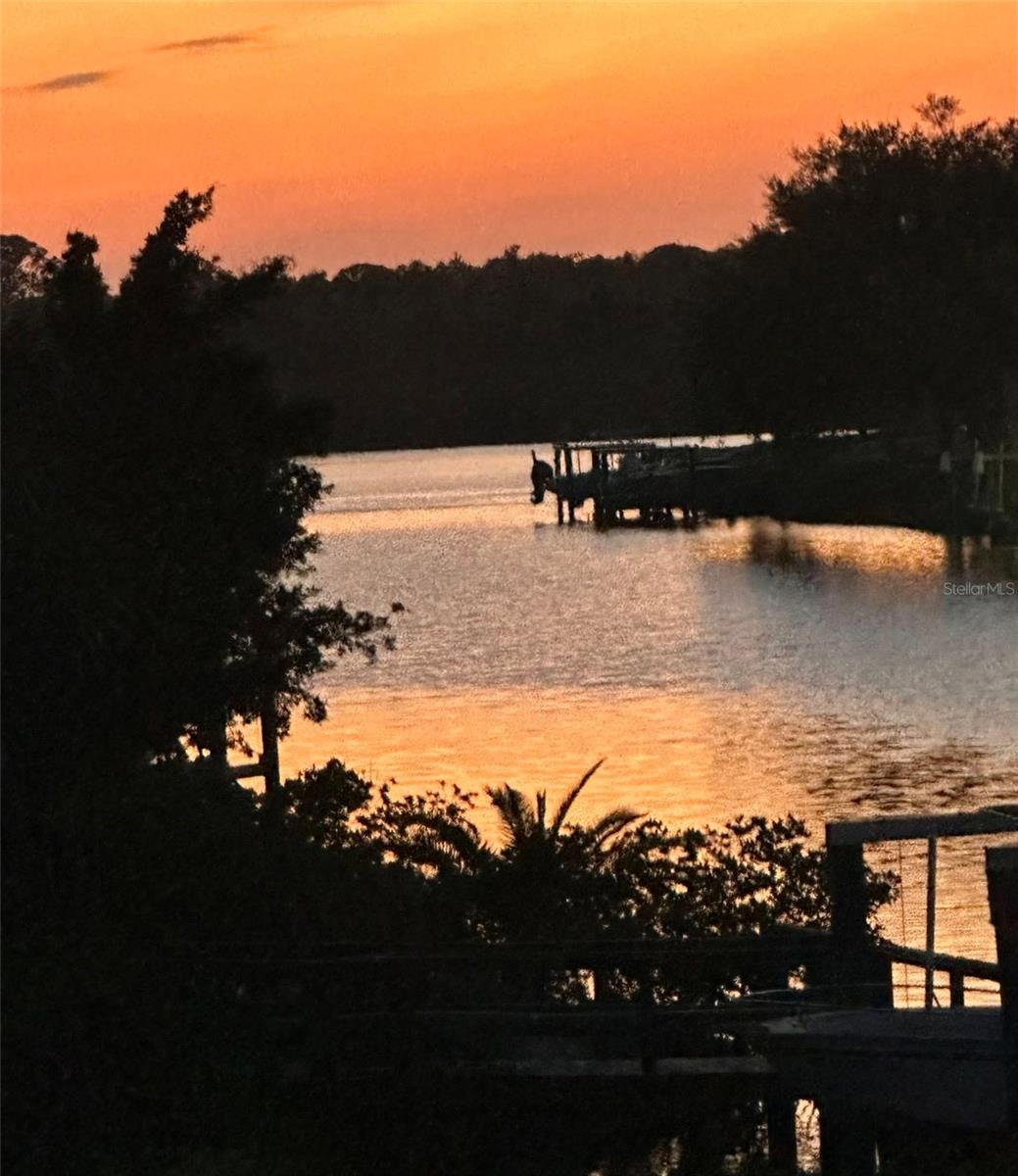 904 LUCILLE AVE, NOKOMIS, FL, 34275