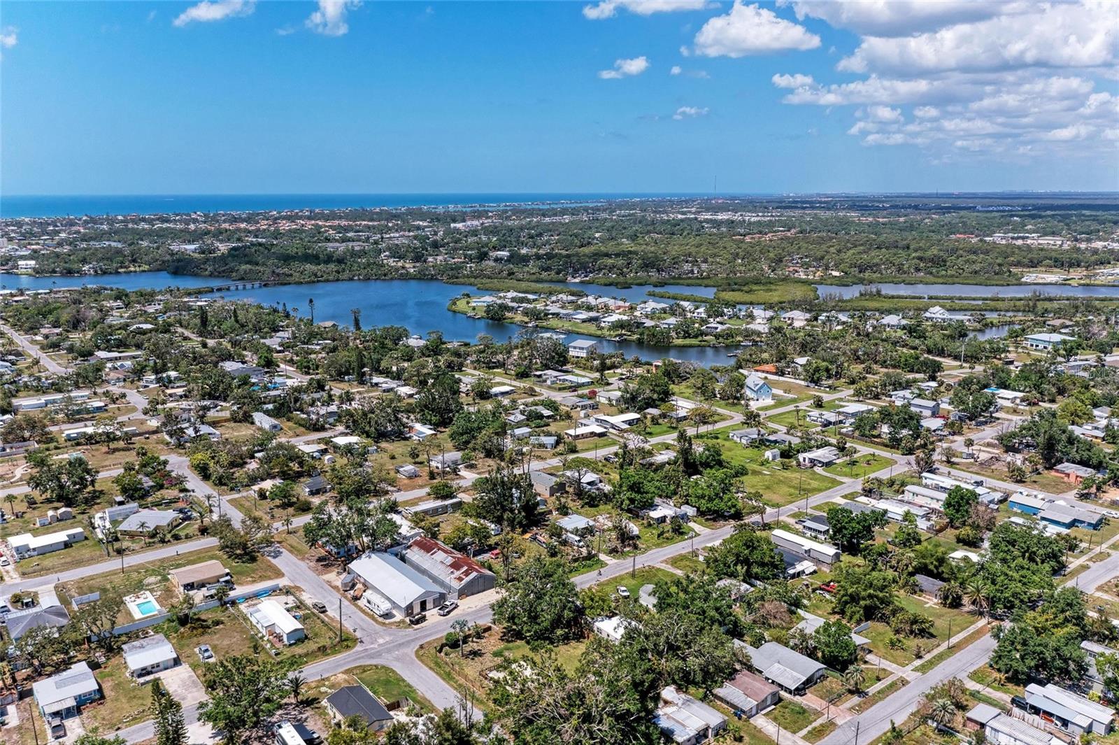 904 LUCILLE AVE, NOKOMIS, FL, 34275