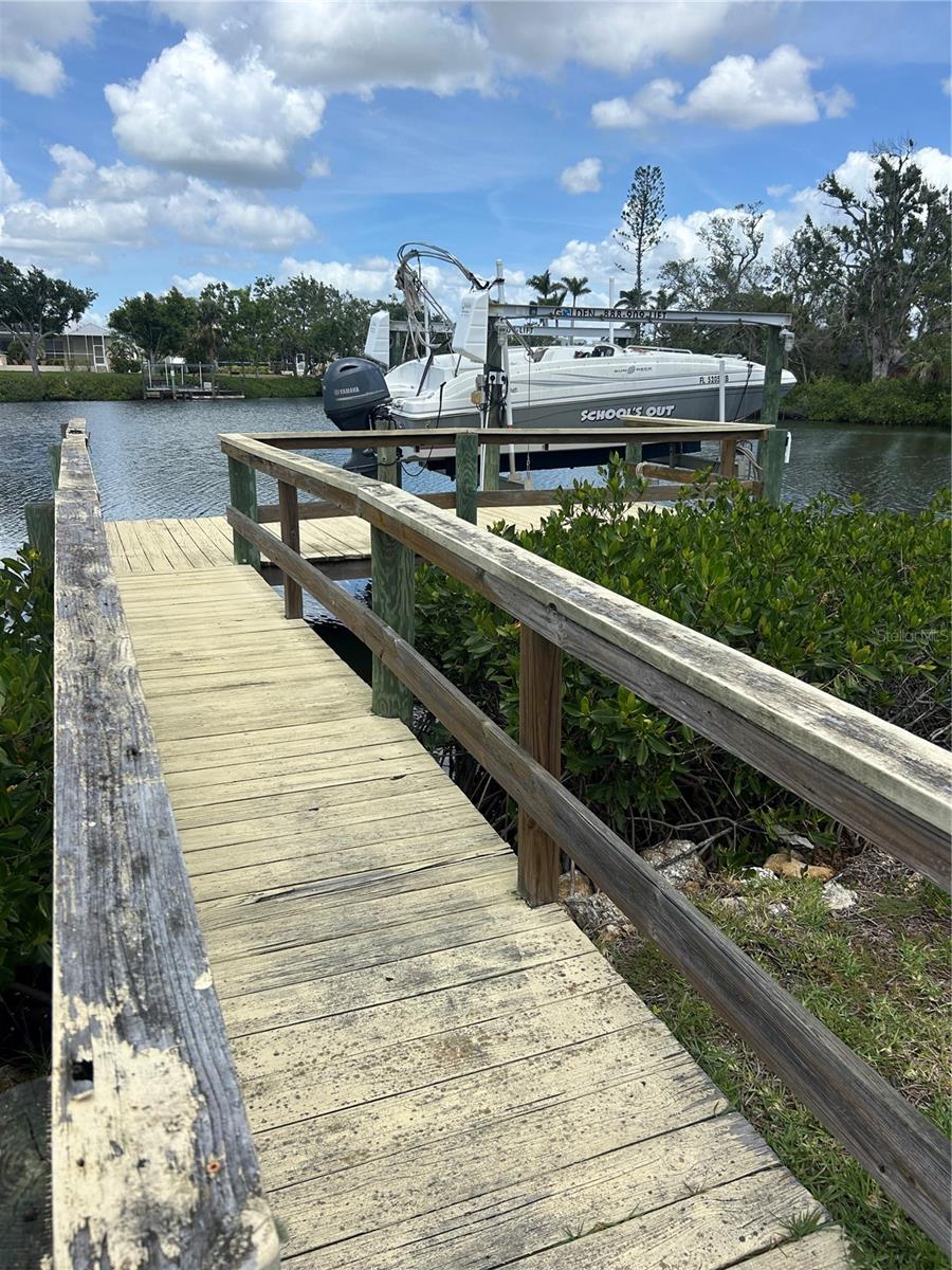904 LUCILLE AVE, NOKOMIS, FL, 34275