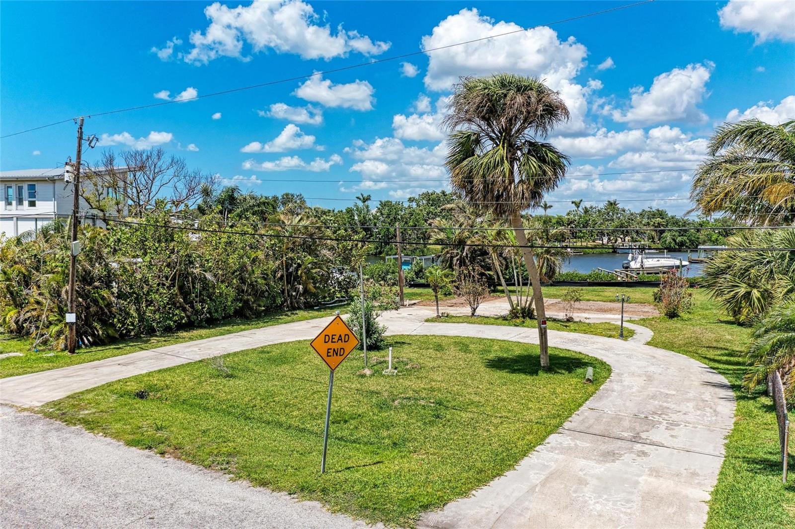 904 LUCILLE AVE, NOKOMIS, FL, 34275