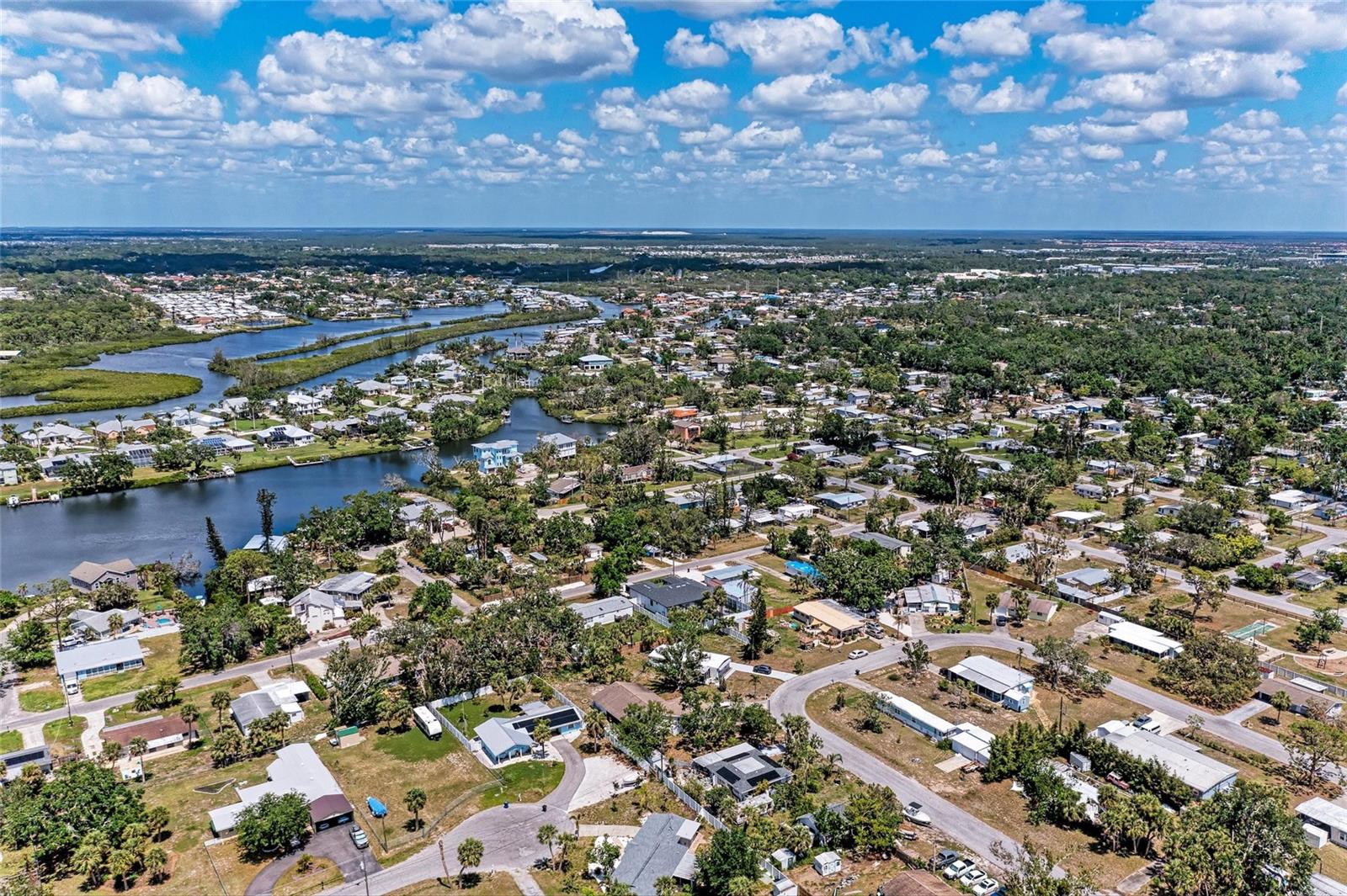 904 LUCILLE AVE, NOKOMIS, FL, 34275