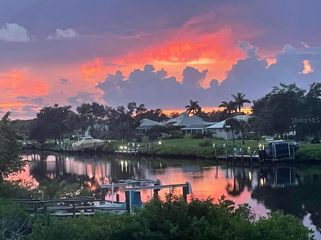 904 LUCILLE AVE, NOKOMIS, FL, 34275