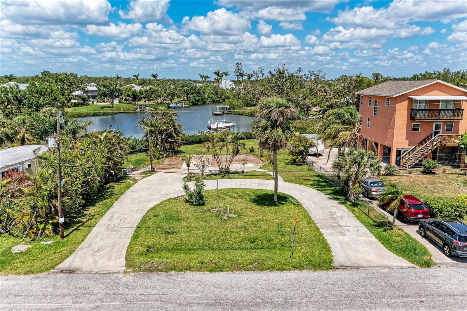 904 LUCILLE AVE, NOKOMIS, FL, 34275