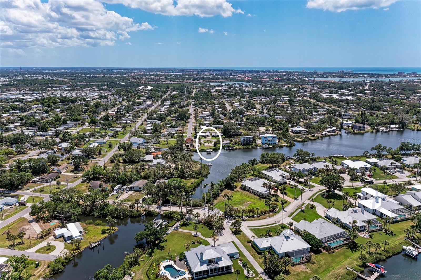904 LUCILLE AVE, NOKOMIS, FL, 34275