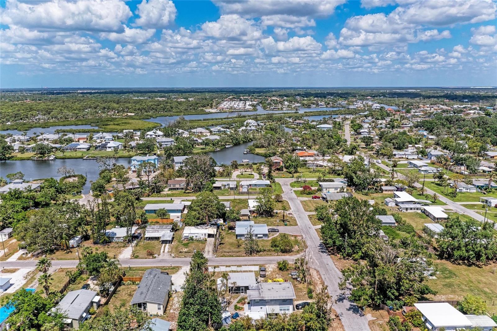 904 LUCILLE AVE, NOKOMIS, FL, 34275