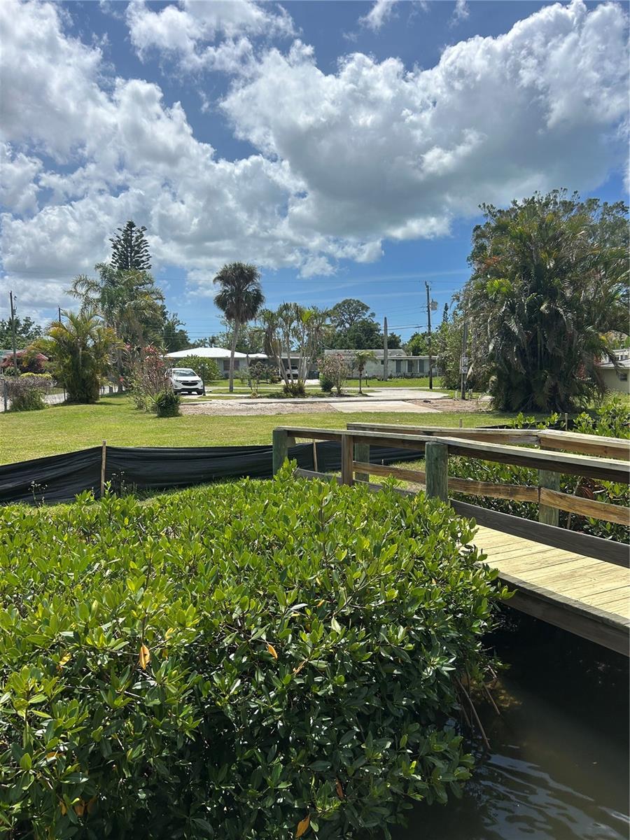 904 LUCILLE AVE, NOKOMIS, FL, 34275