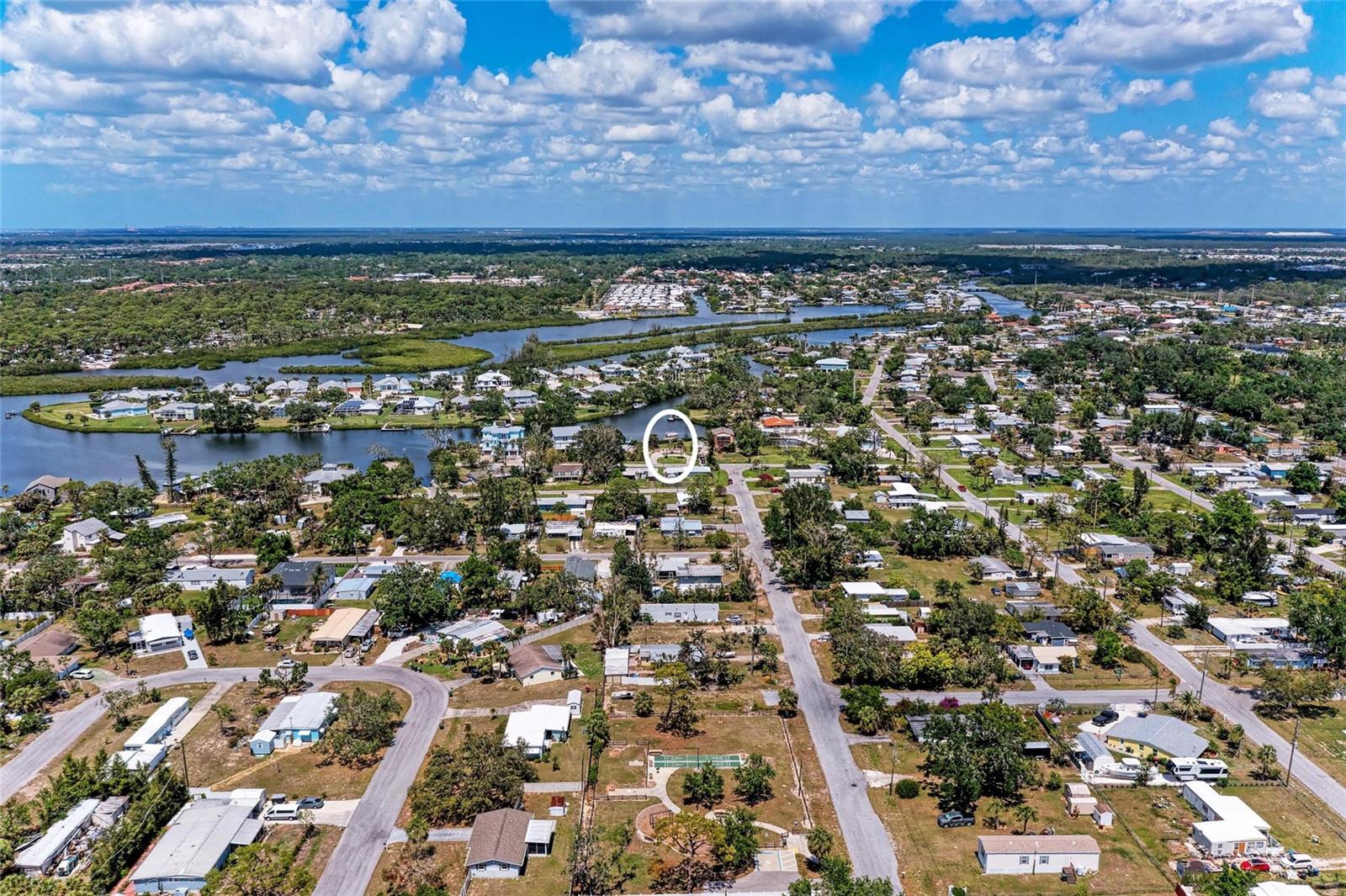 904 LUCILLE AVE, NOKOMIS, FL, 34275