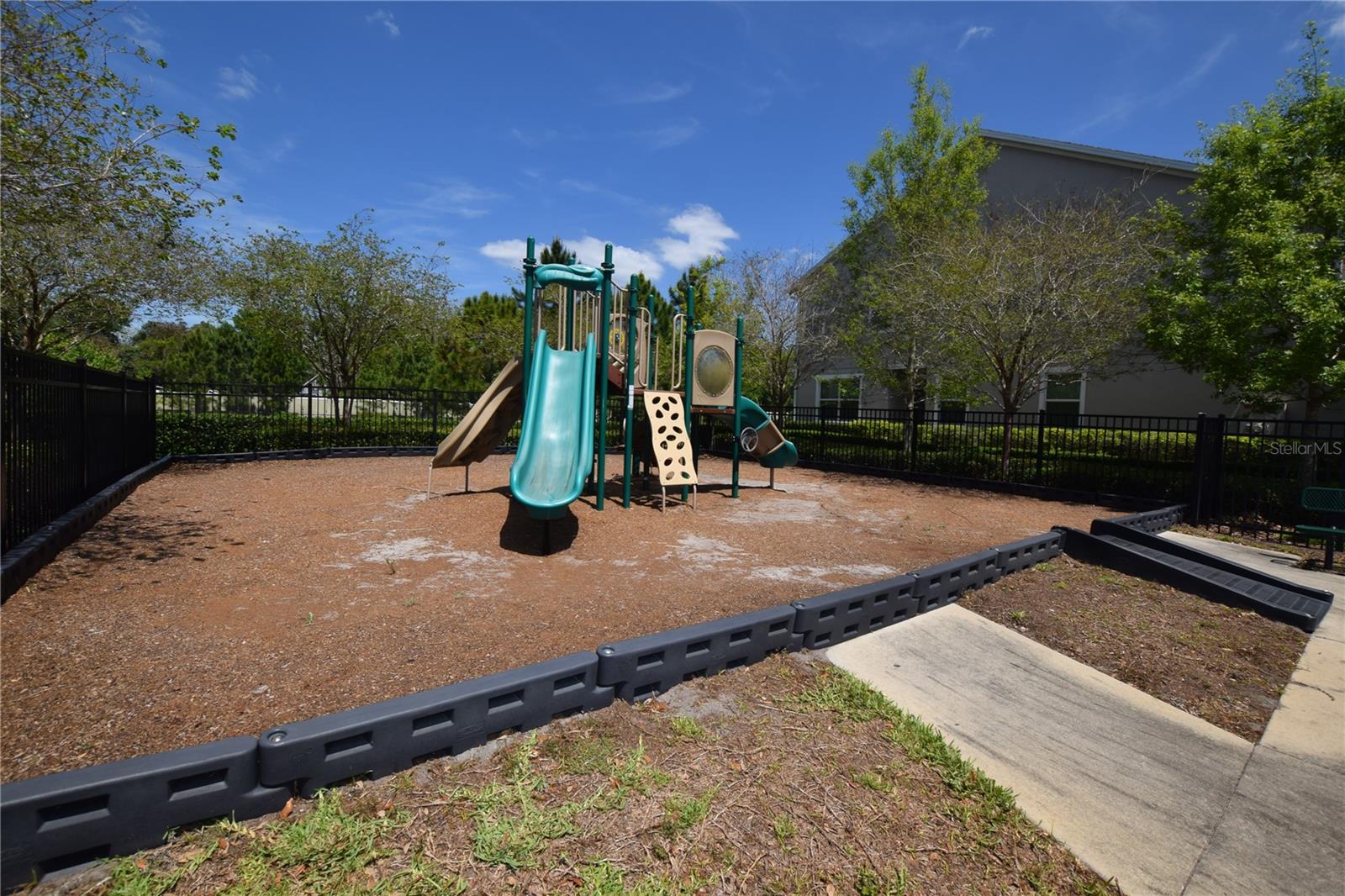 1008 E 10TH ST, APOPKA, FL, 32703