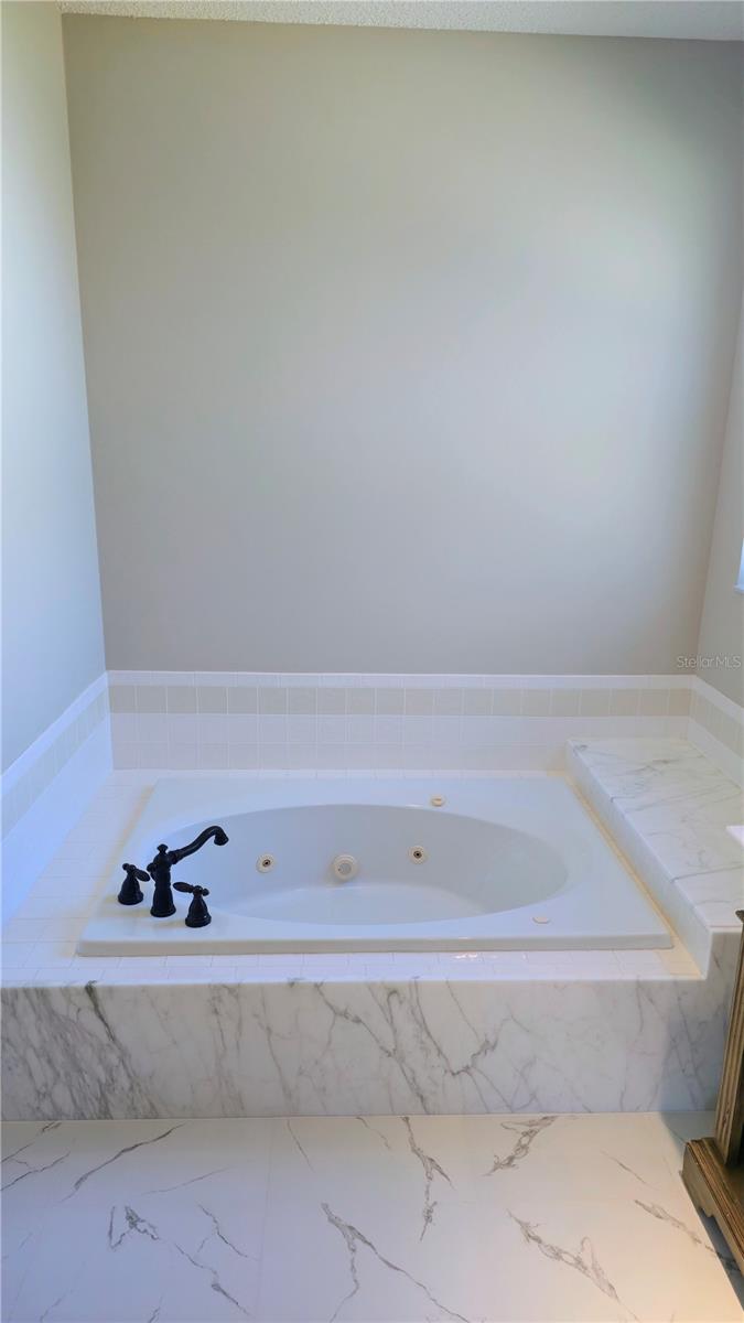 1003 BERKSHIRE LN, TARPON SPRINGS, FL, 34688