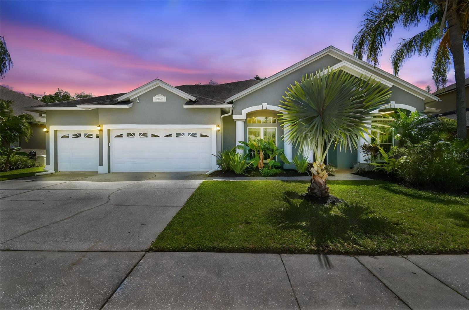 18025 KINGS PARK DR, TAMPA, FL, 33647
