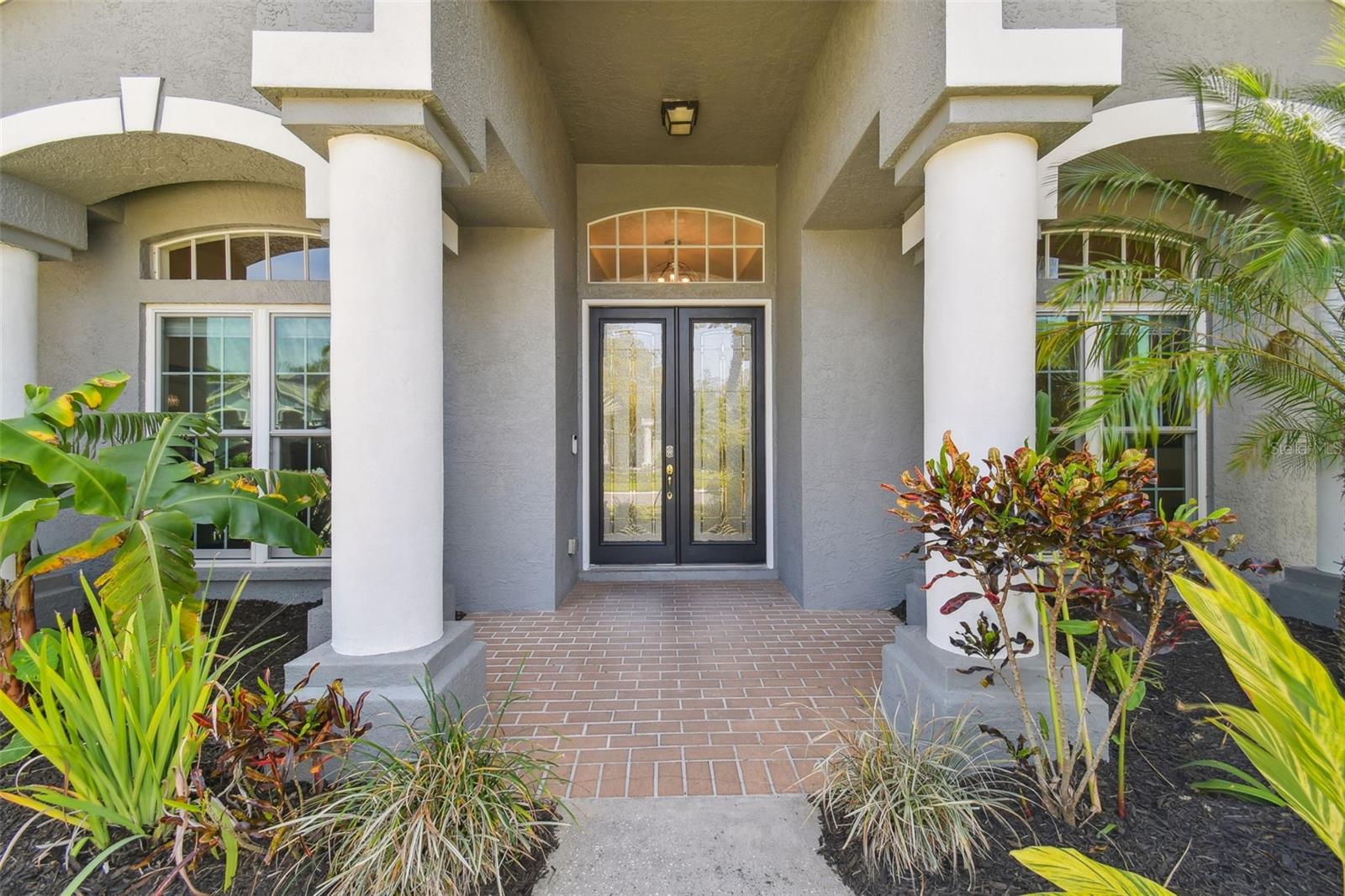 18025 KINGS PARK DR, TAMPA, FL, 33647