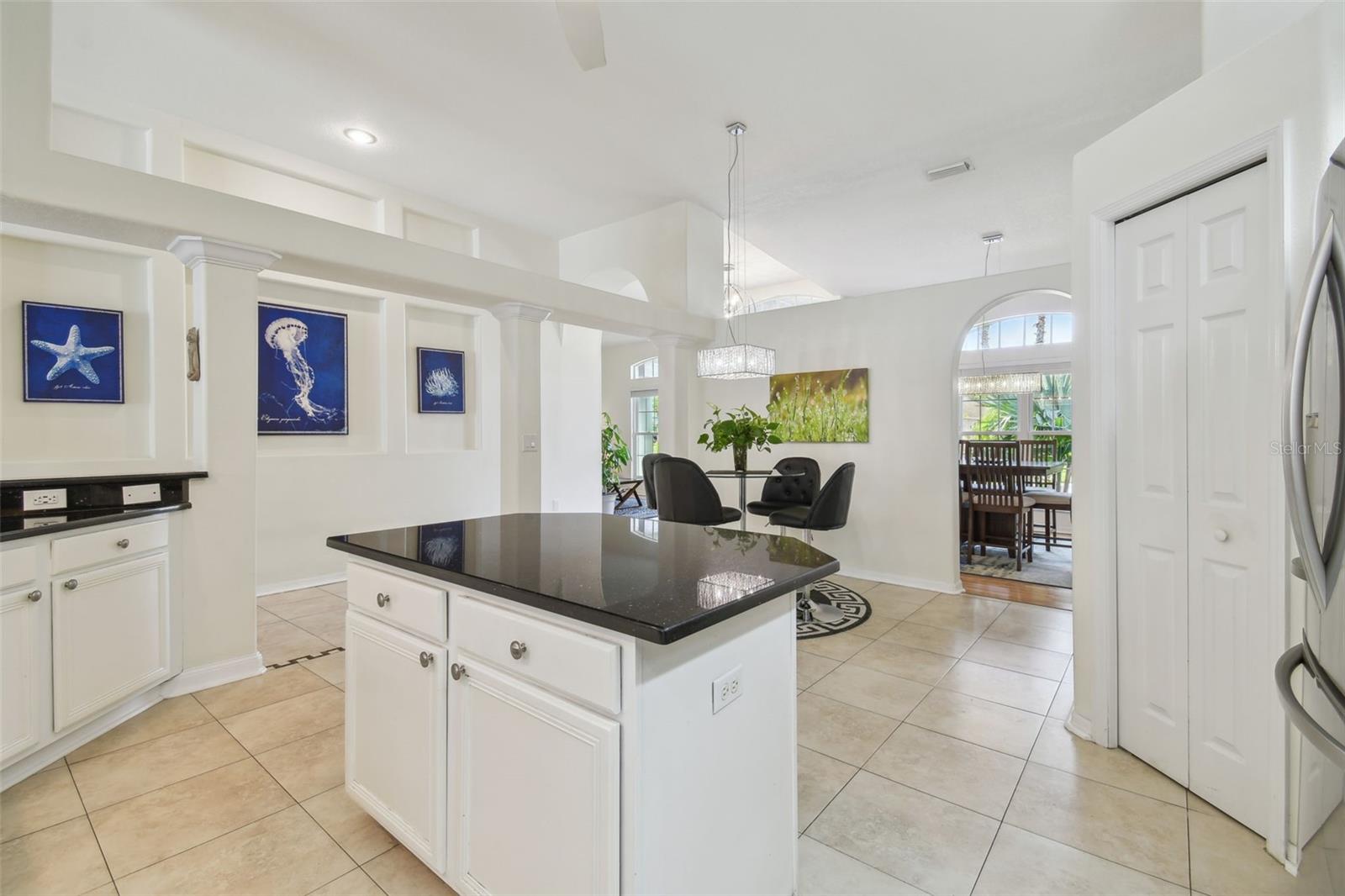 18025 KINGS PARK DR, TAMPA, FL, 33647