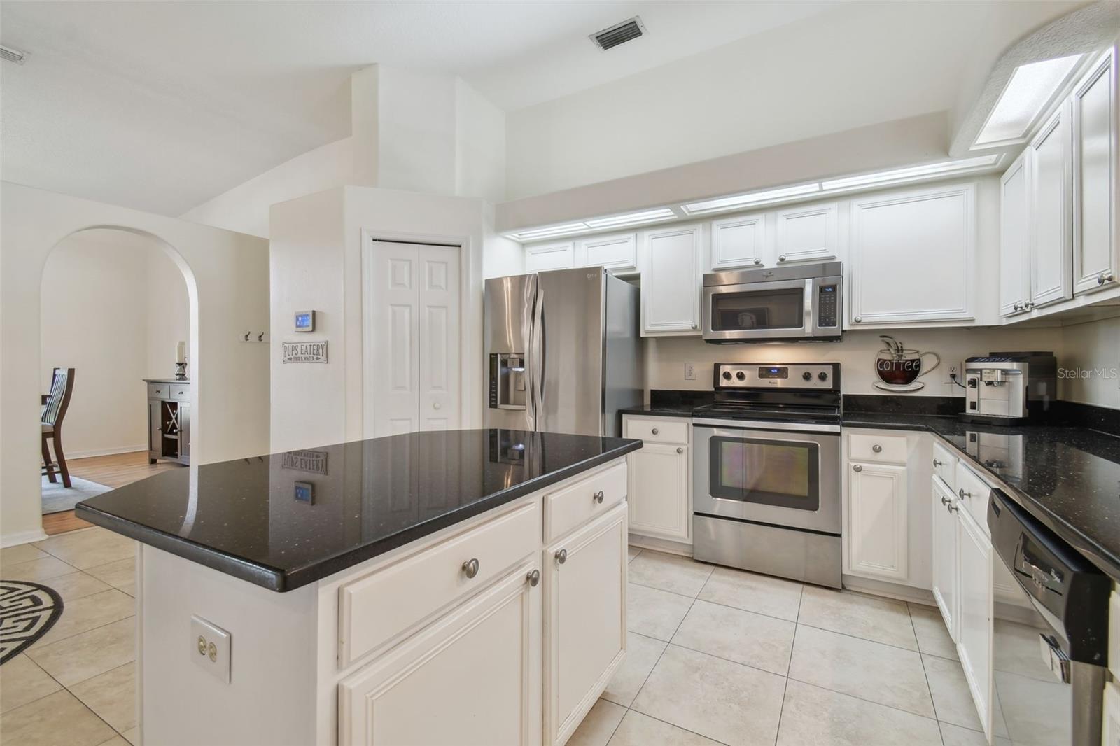 18025 KINGS PARK DR, TAMPA, FL, 33647