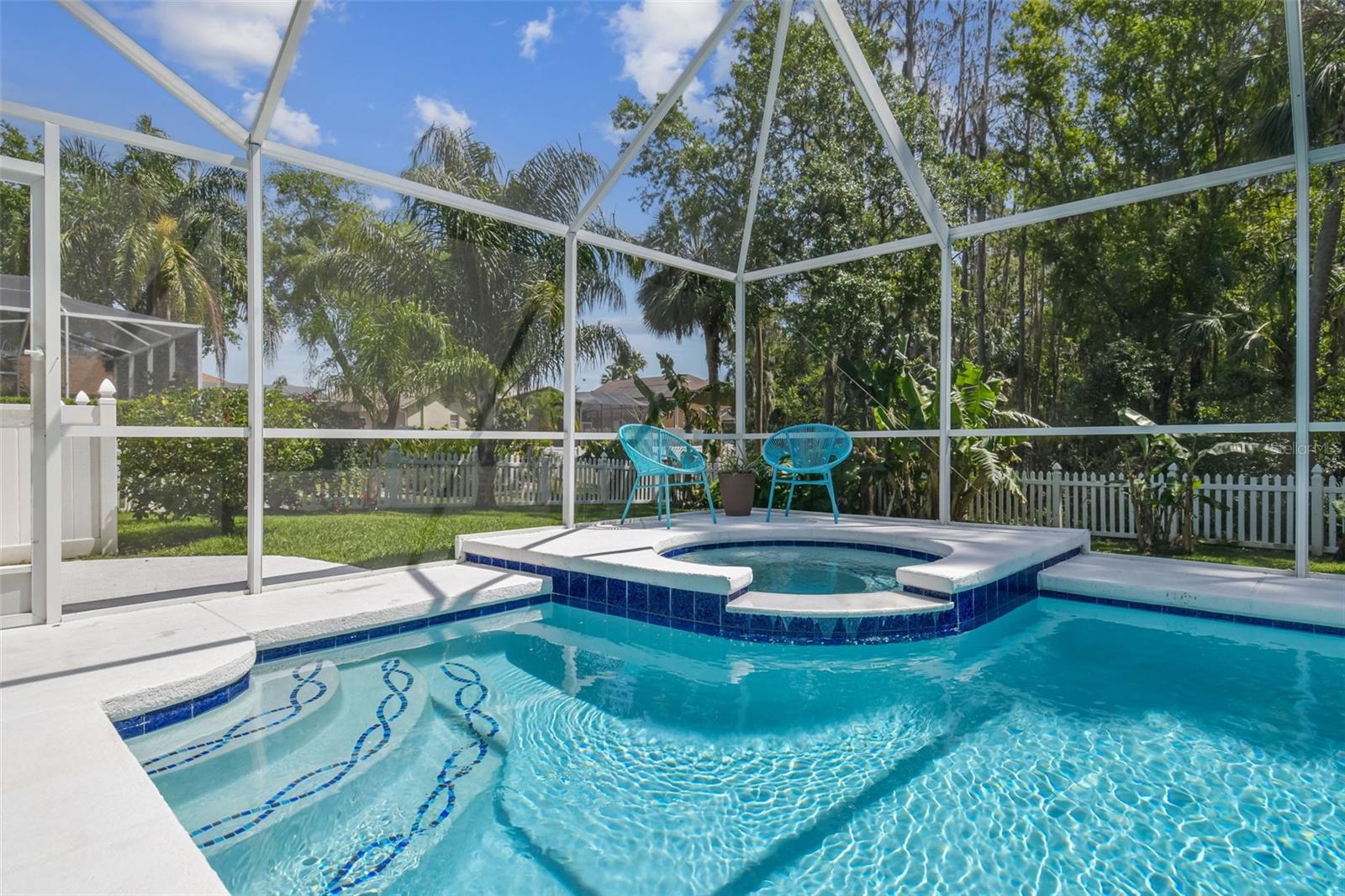 18025 KINGS PARK DR, TAMPA, FL, 33647