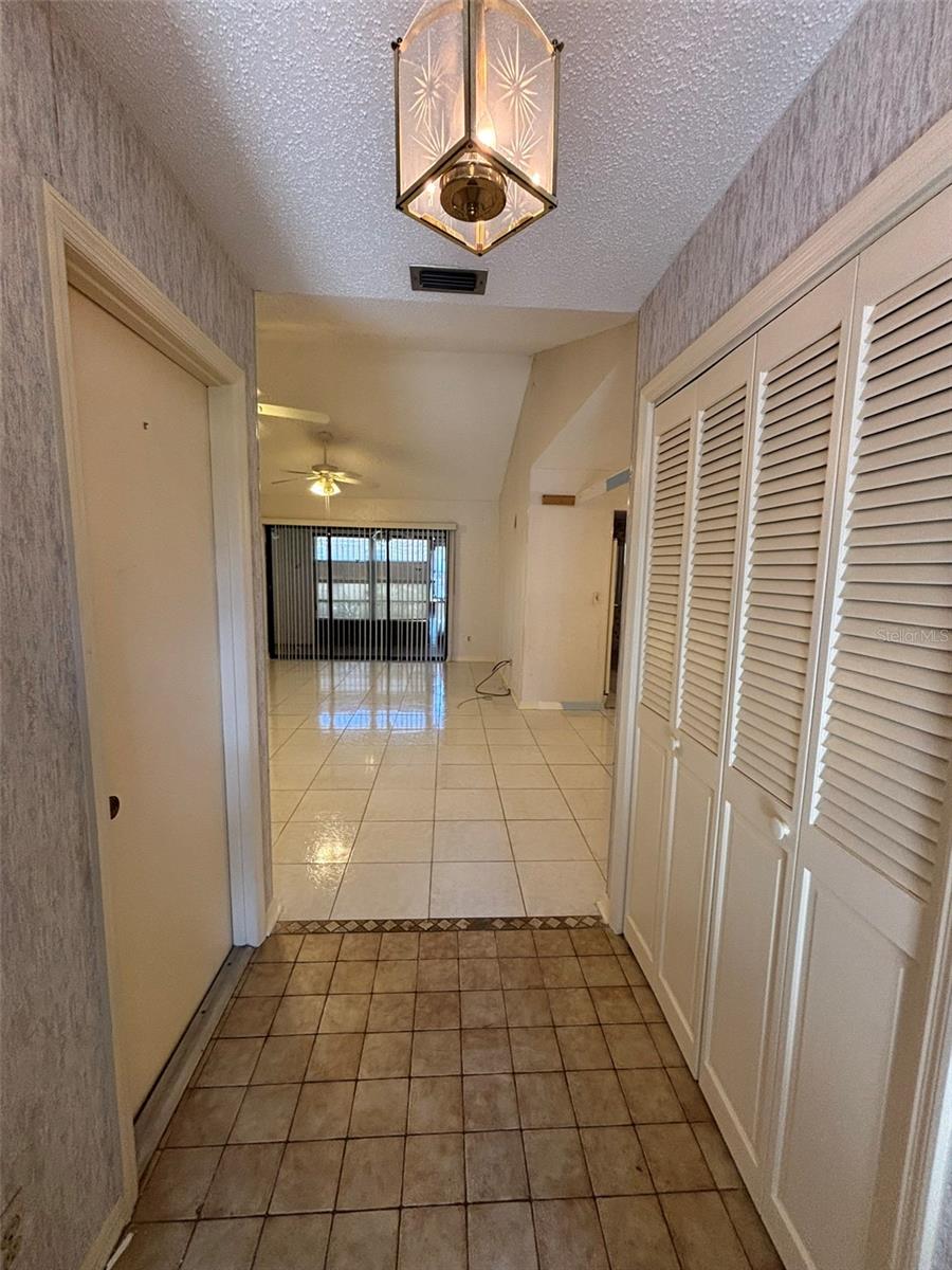 1915 W DEL WEBB BLVD, SUN CITY CENTER, FL, 33573