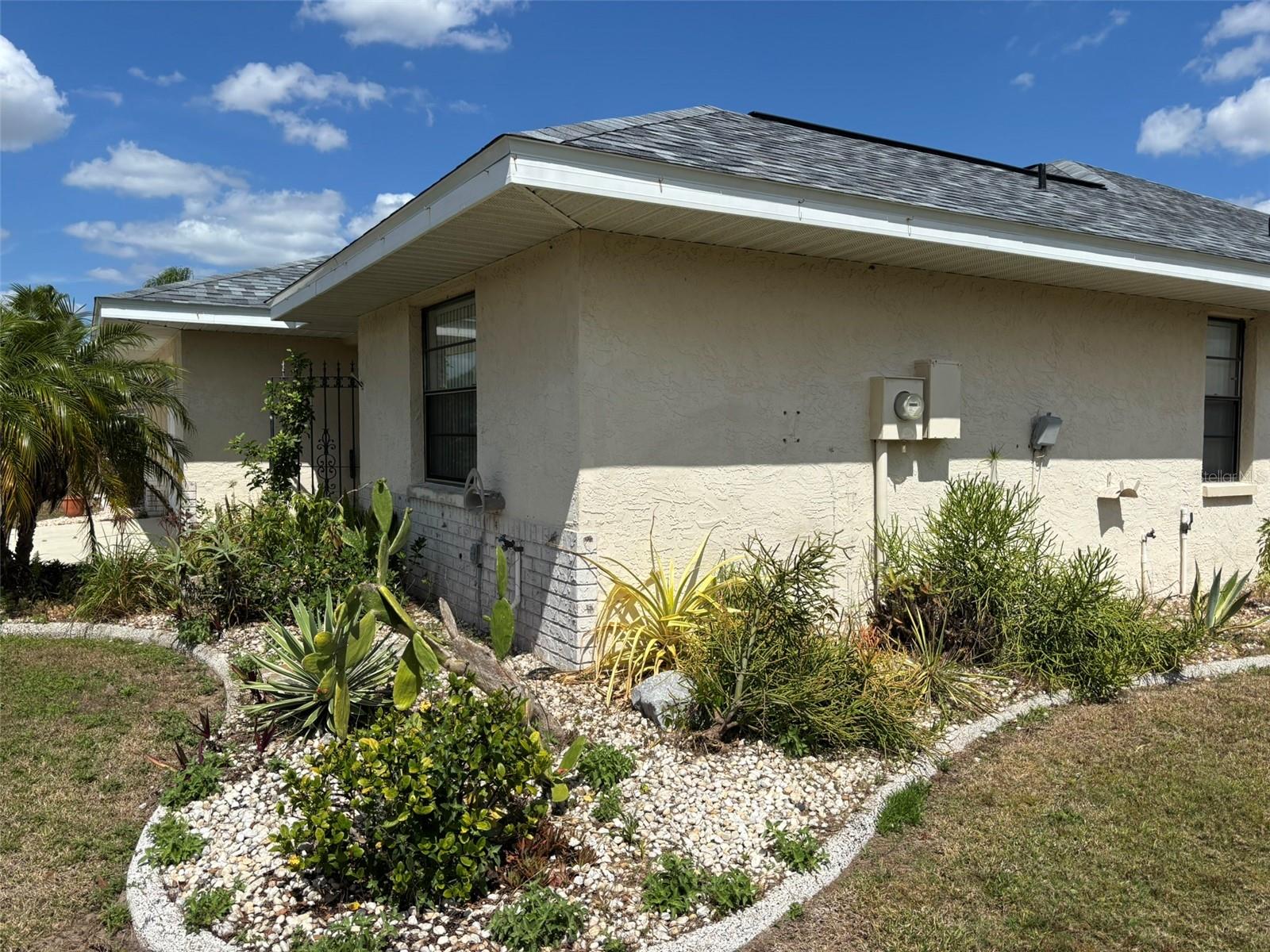 1915 W DEL WEBB BLVD, SUN CITY CENTER, FL, 33573