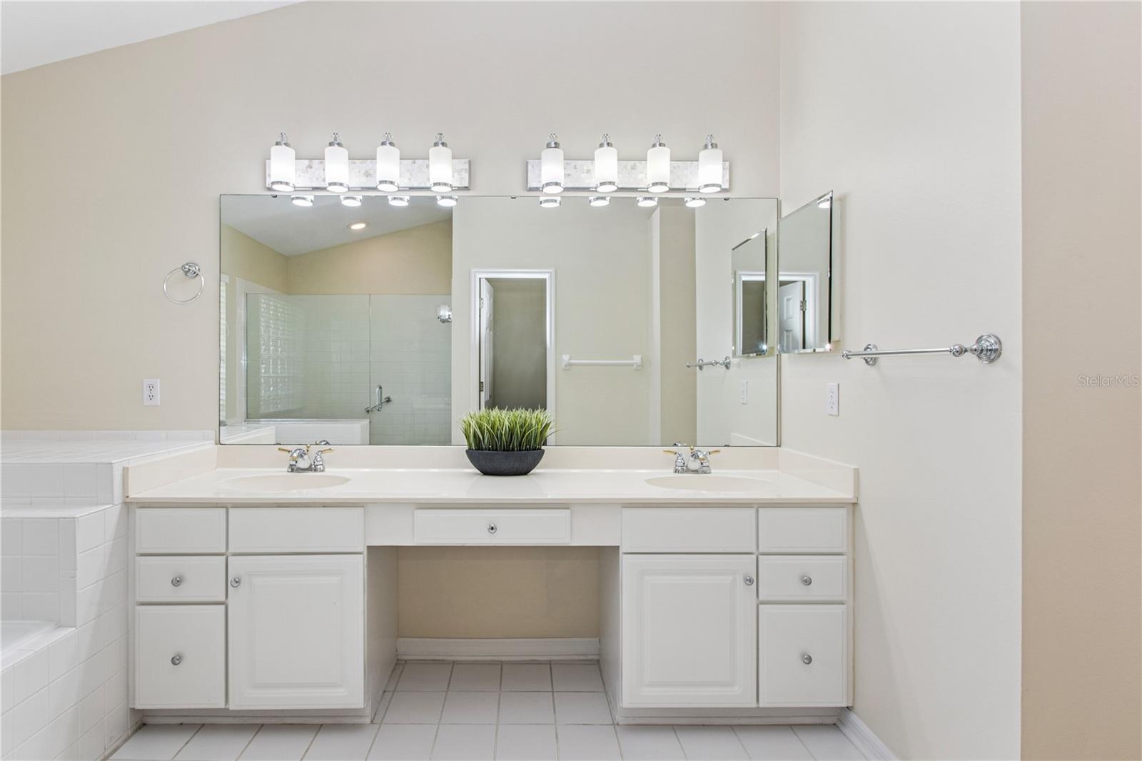 14313 ROXSHIRE DR, ORLANDO, FL, 32837
