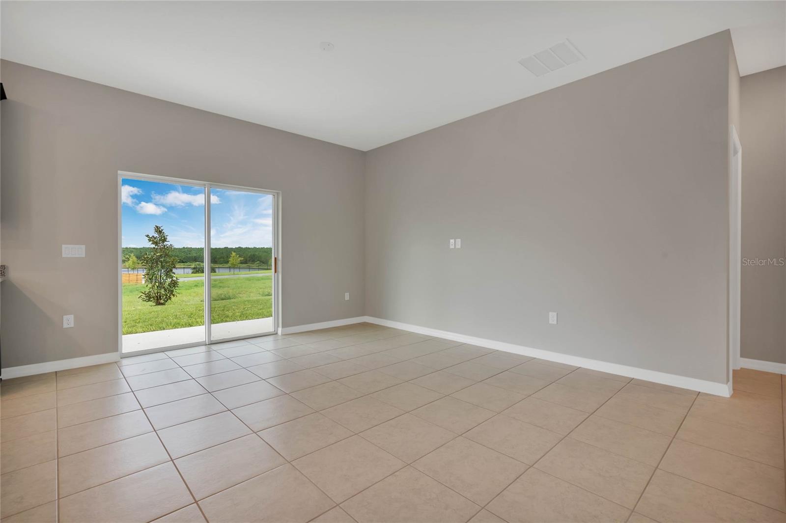 1712 BLUE LAGOON CIR, MASCOTTE, FL, 34753