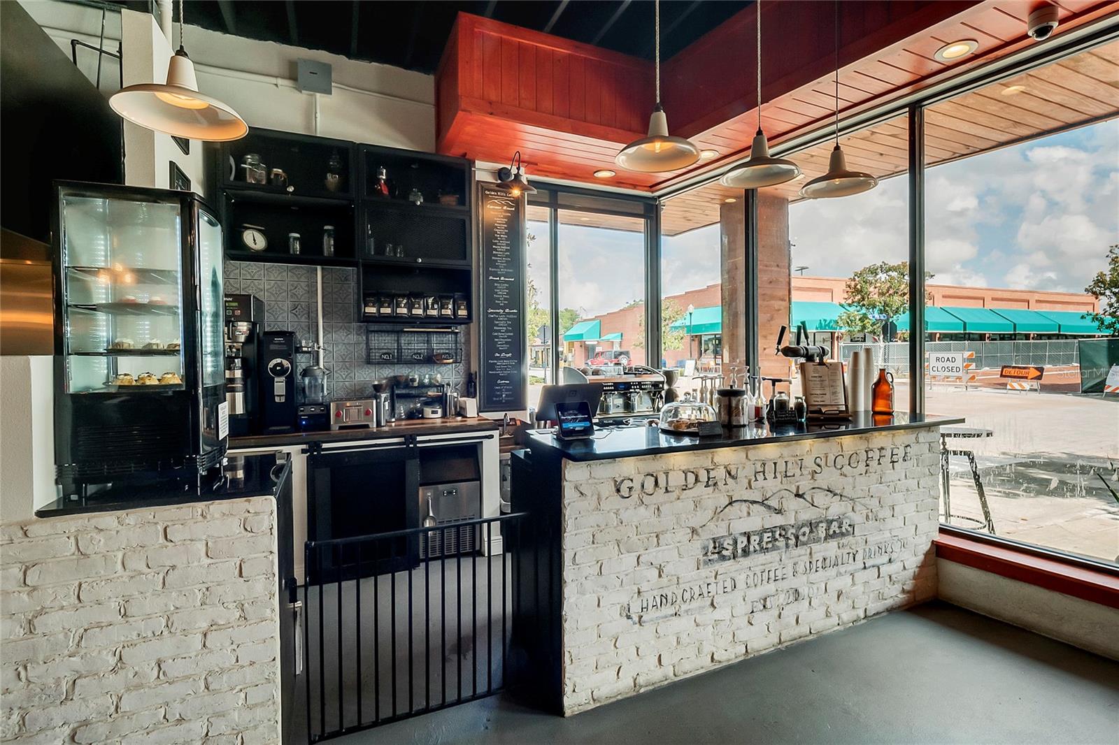 1712 BLUE LAGOON CIR, MASCOTTE, FL, 34753