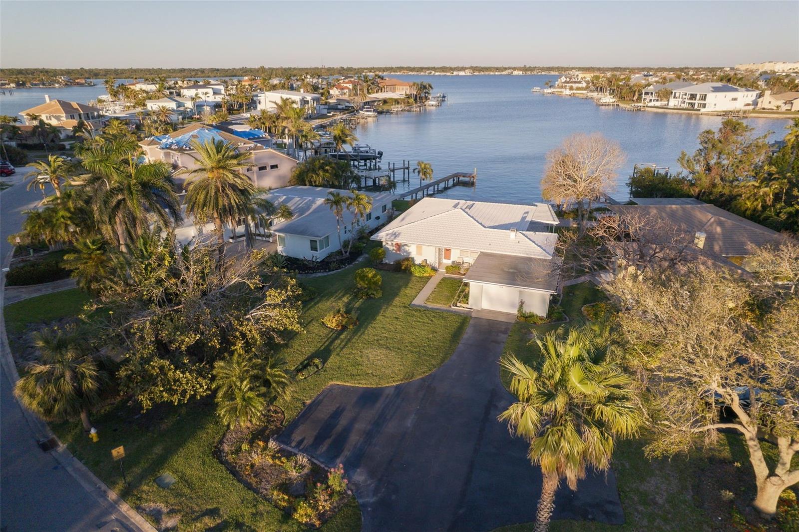 175 BATH CLUB BLVD N, NORTH REDINGTON BEACH, FL, 33708