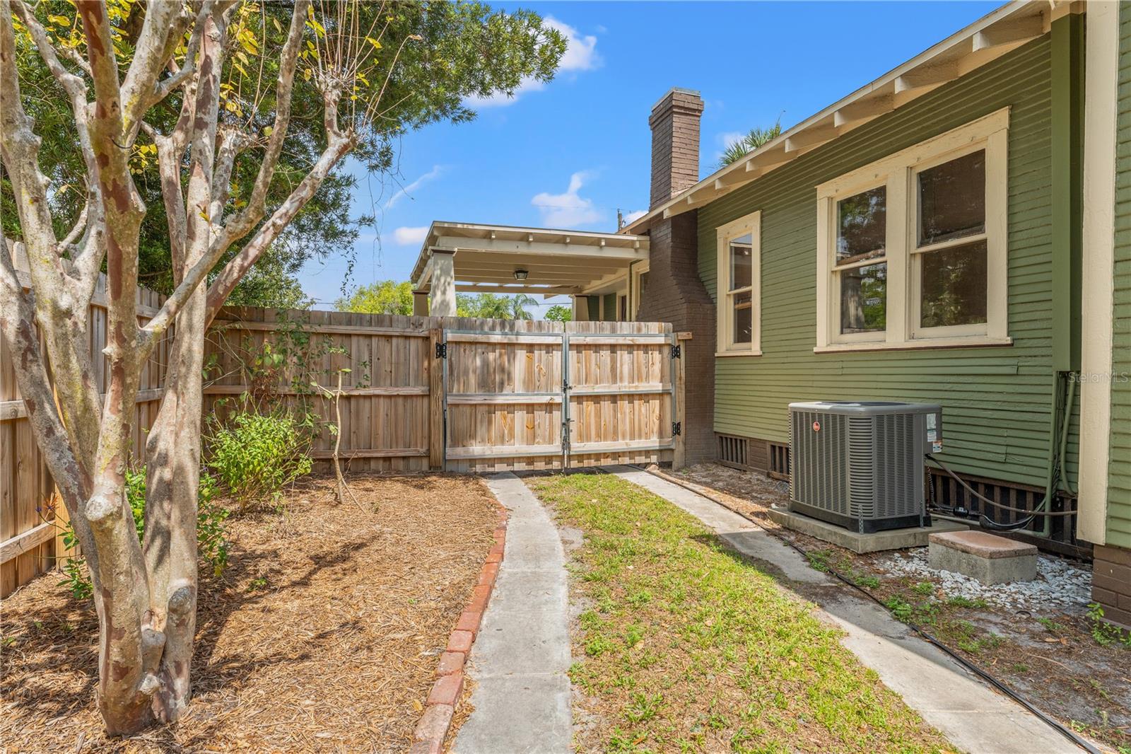 204 W CURTIS ST, TAMPA, FL, 33603