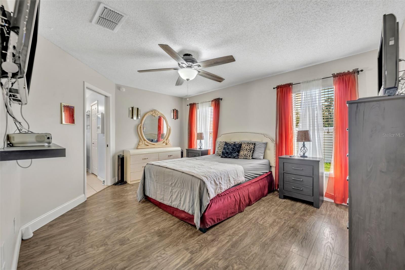 280 BAY ST, APOPKA, FL, 32712