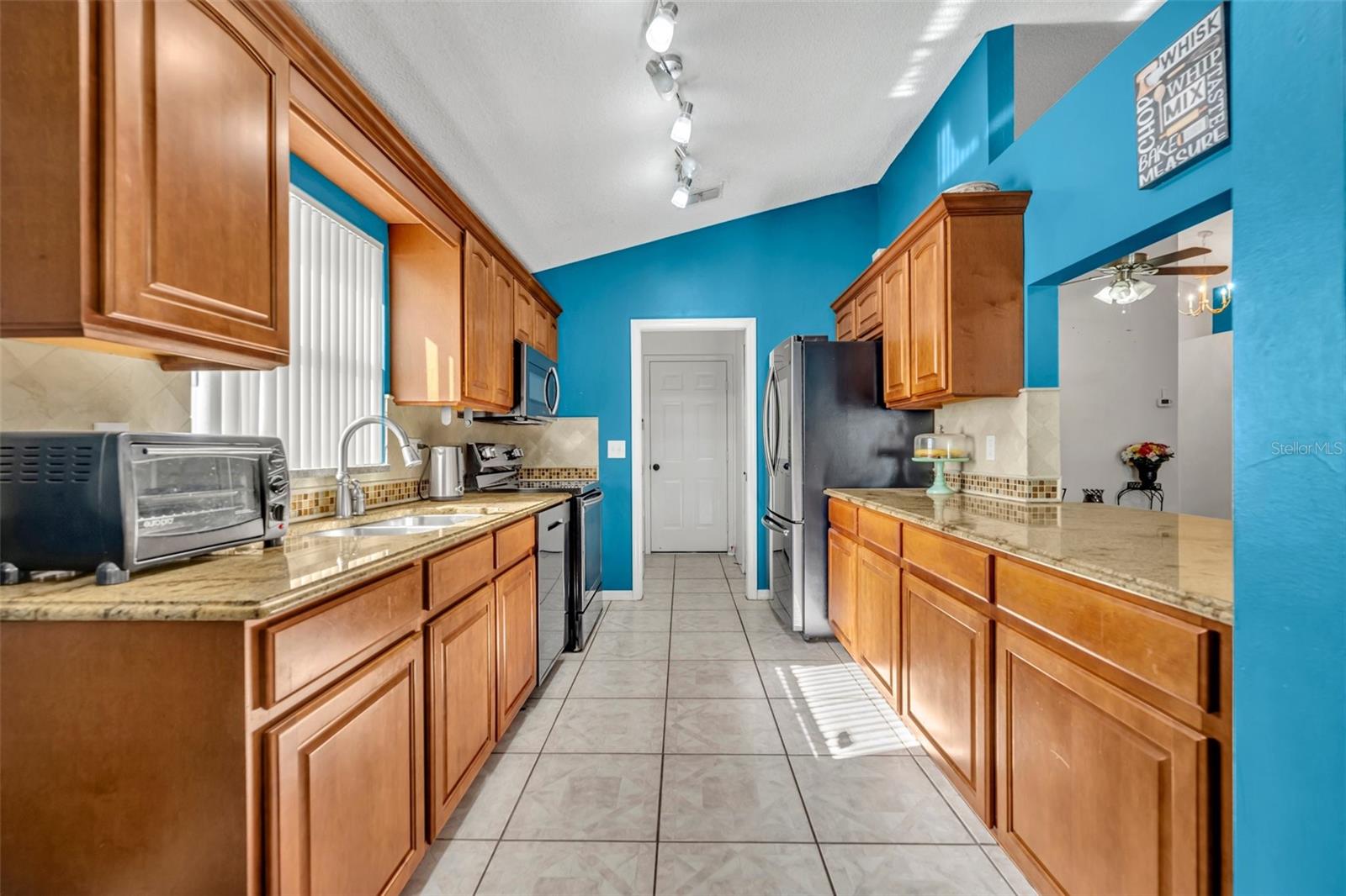 280 BAY ST, APOPKA, FL, 32712