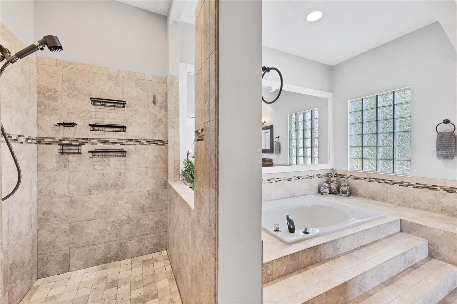 1500 LEMON BAY DR, VENICE, FL, 34293