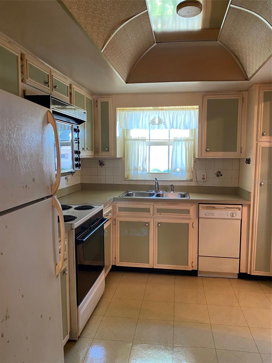 1649 S LAKE AVE #2, CLEARWATER, FL, 33756