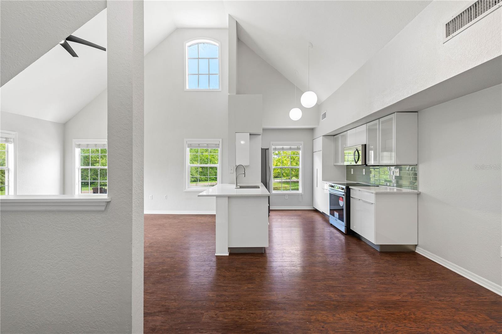 9412 LAKE CHASE ISLAND WAY #9412, TAMPA, FL, 33626