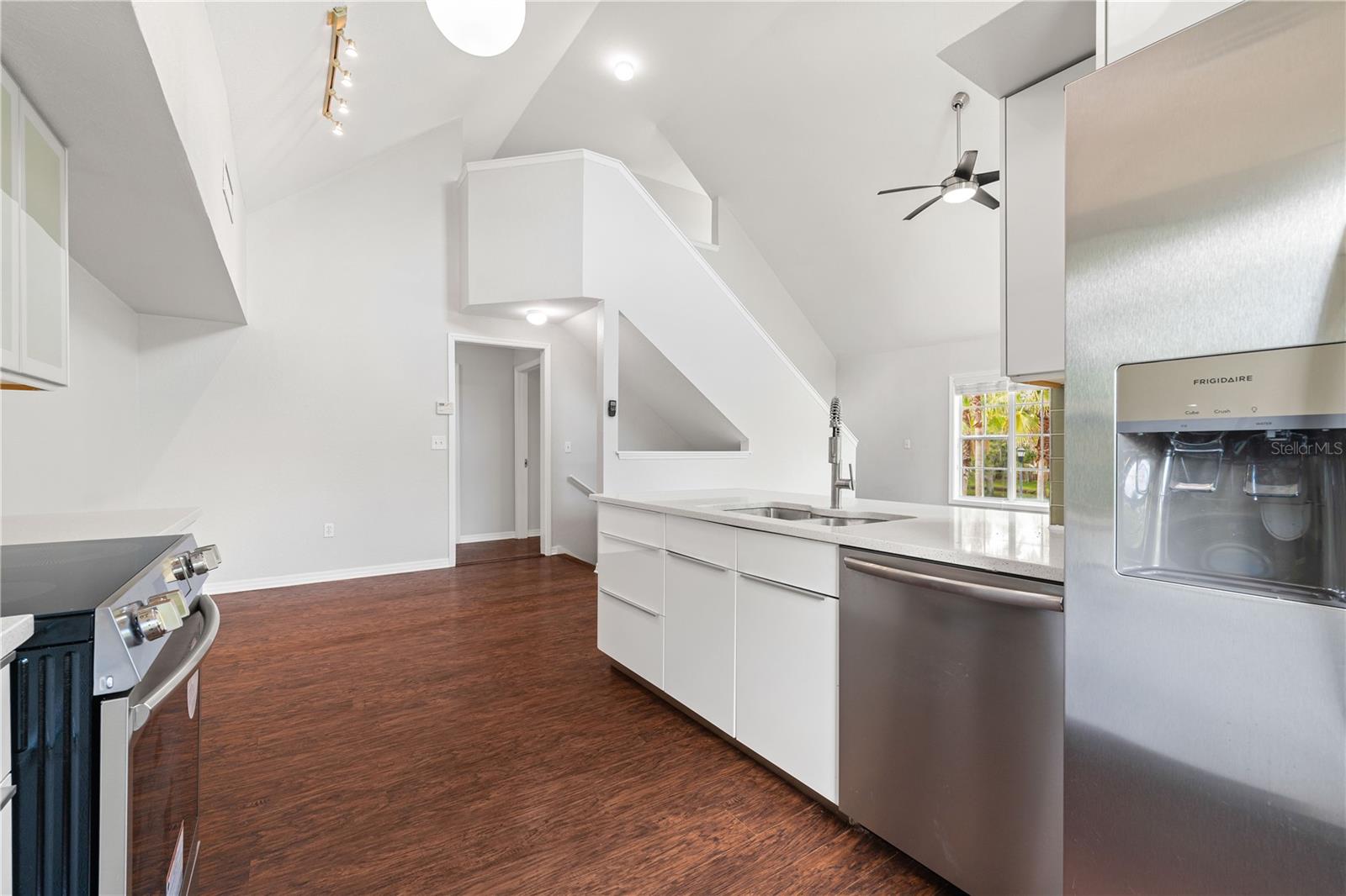 9412 LAKE CHASE ISLAND WAY #9412, TAMPA, FL, 33626