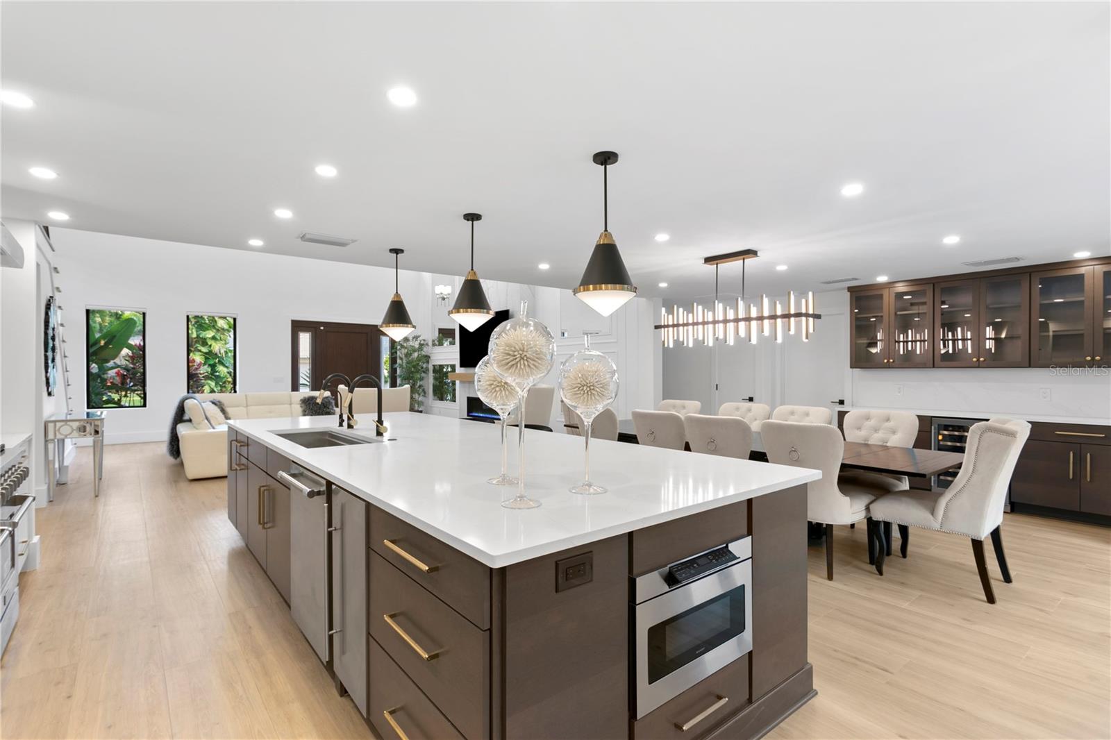 4308 W BEACH PARK DR, TAMPA, FL, 33609