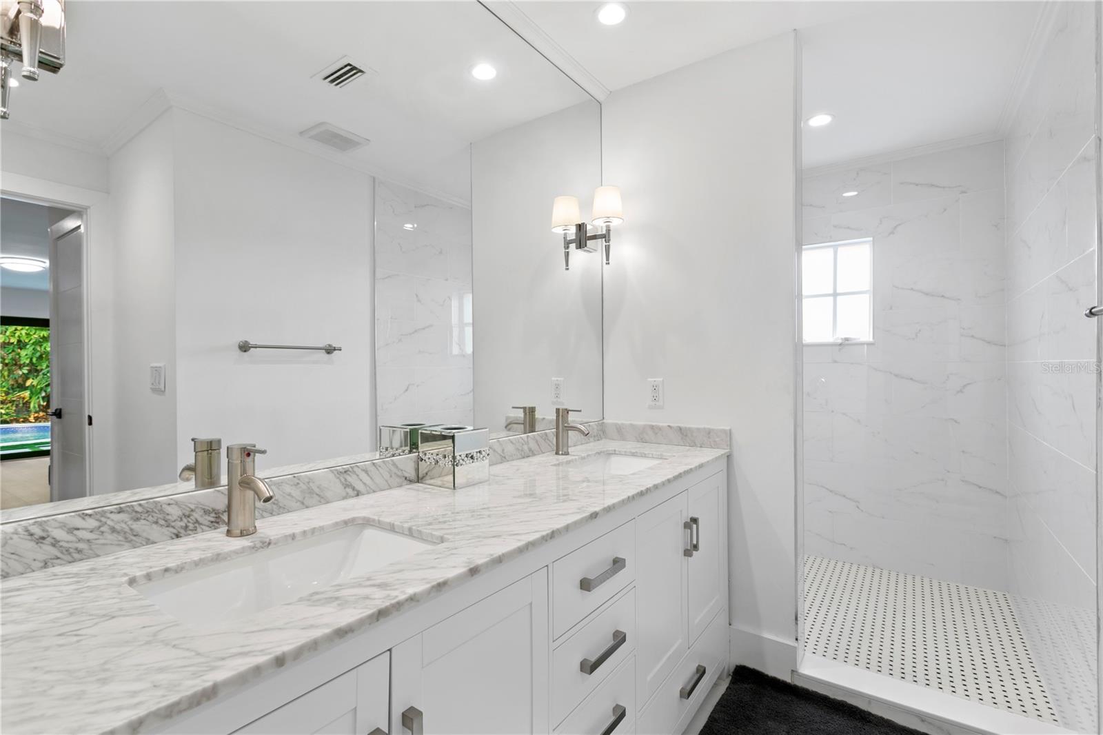 4308 W BEACH PARK DR, TAMPA, FL, 33609