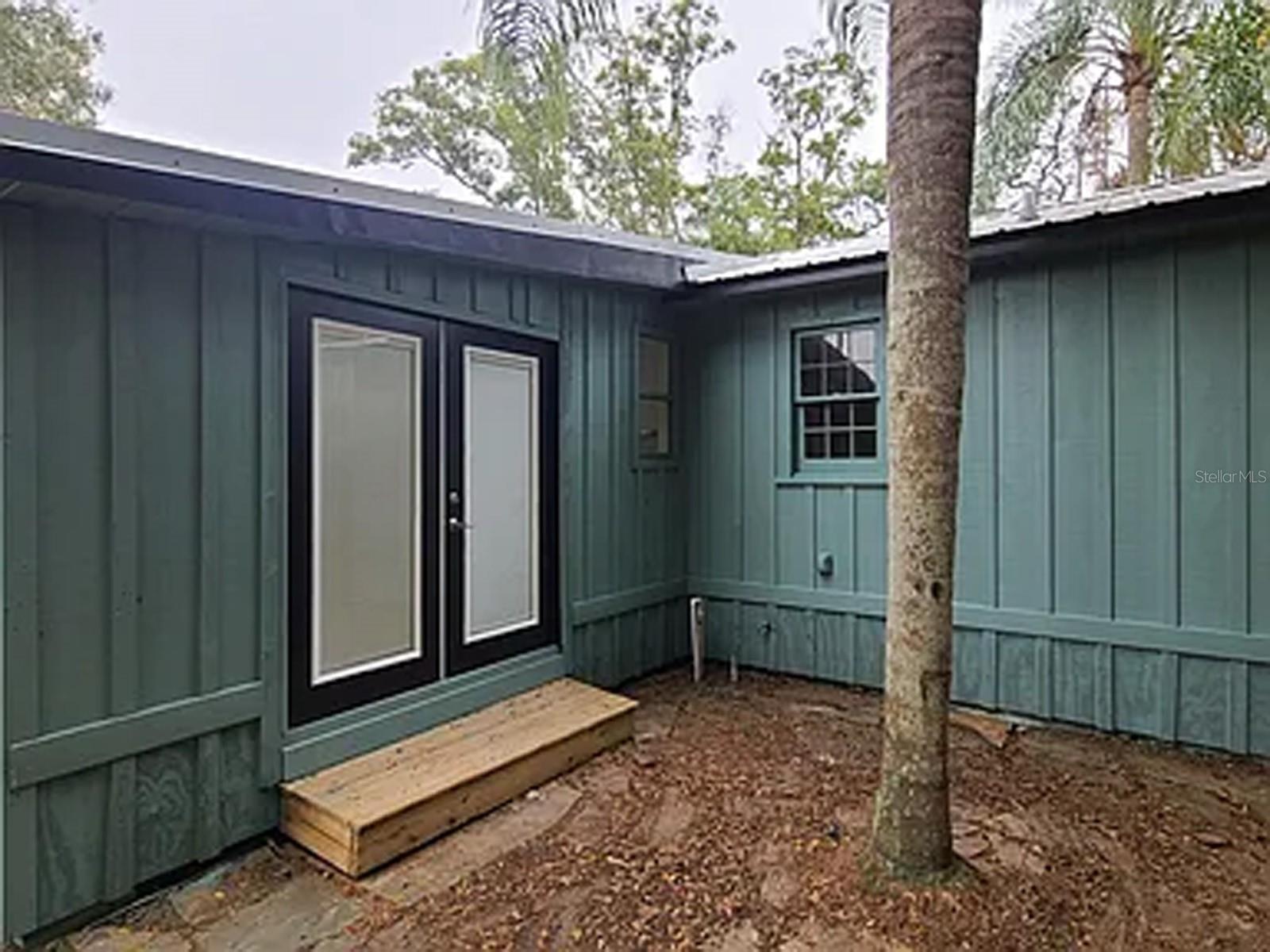 4 E BAY ST, DAVENPORT, FL, 33837