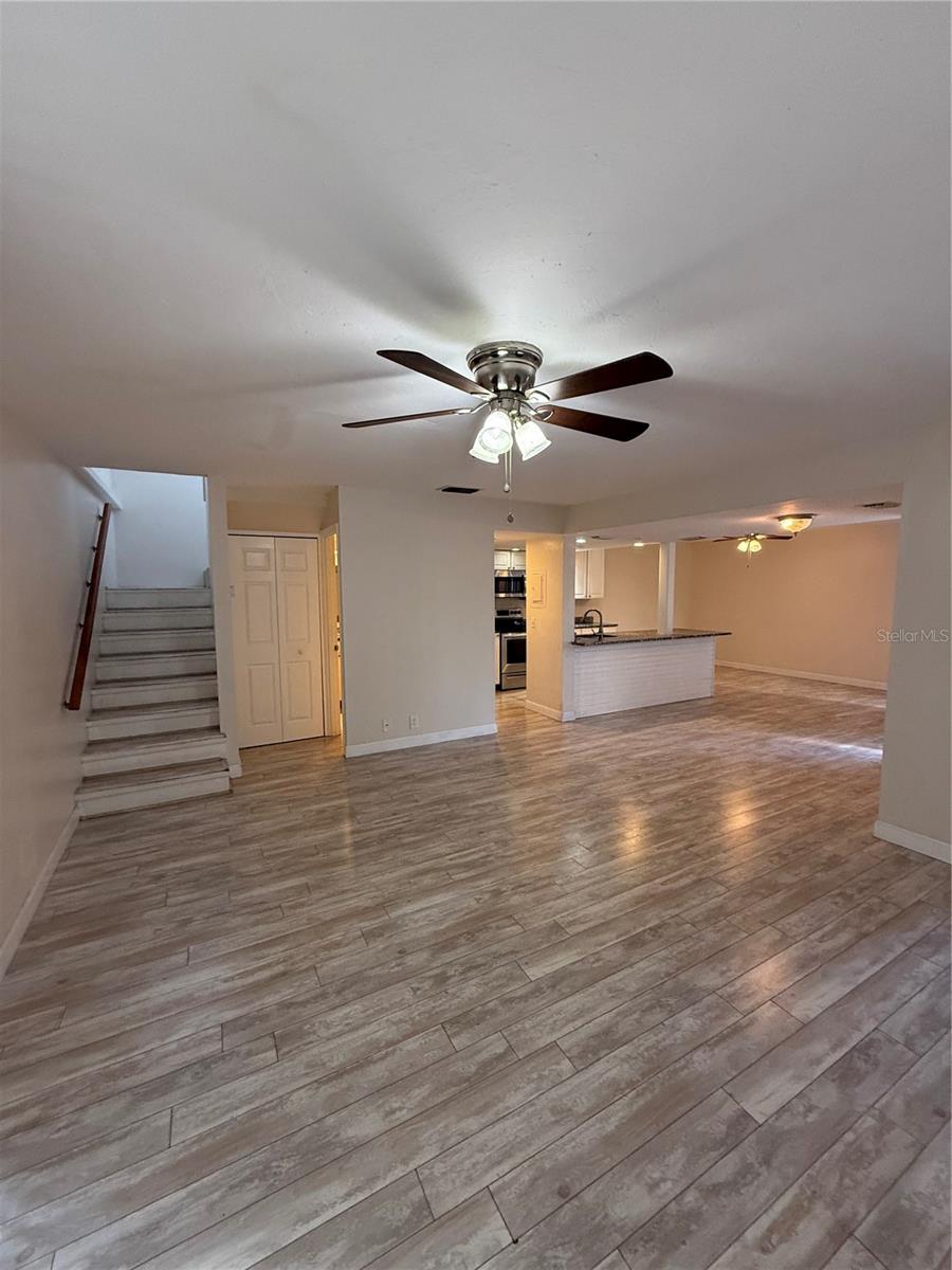 940 BYRON CT #17c, SARASOTA, FL, 34243