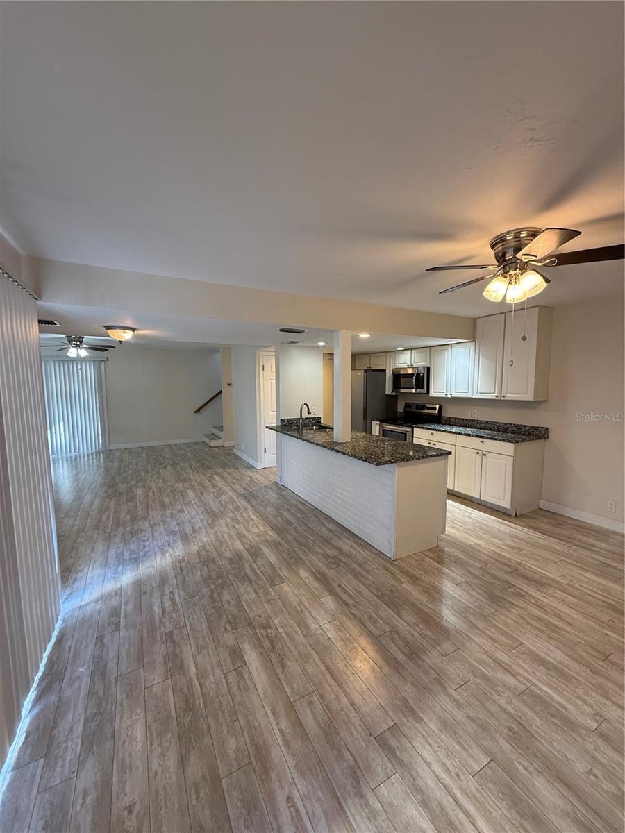 940 BYRON CT #17c, SARASOTA, FL, 34243