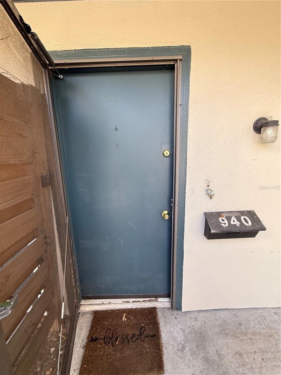 940 BYRON CT #17c, SARASOTA, FL, 34243